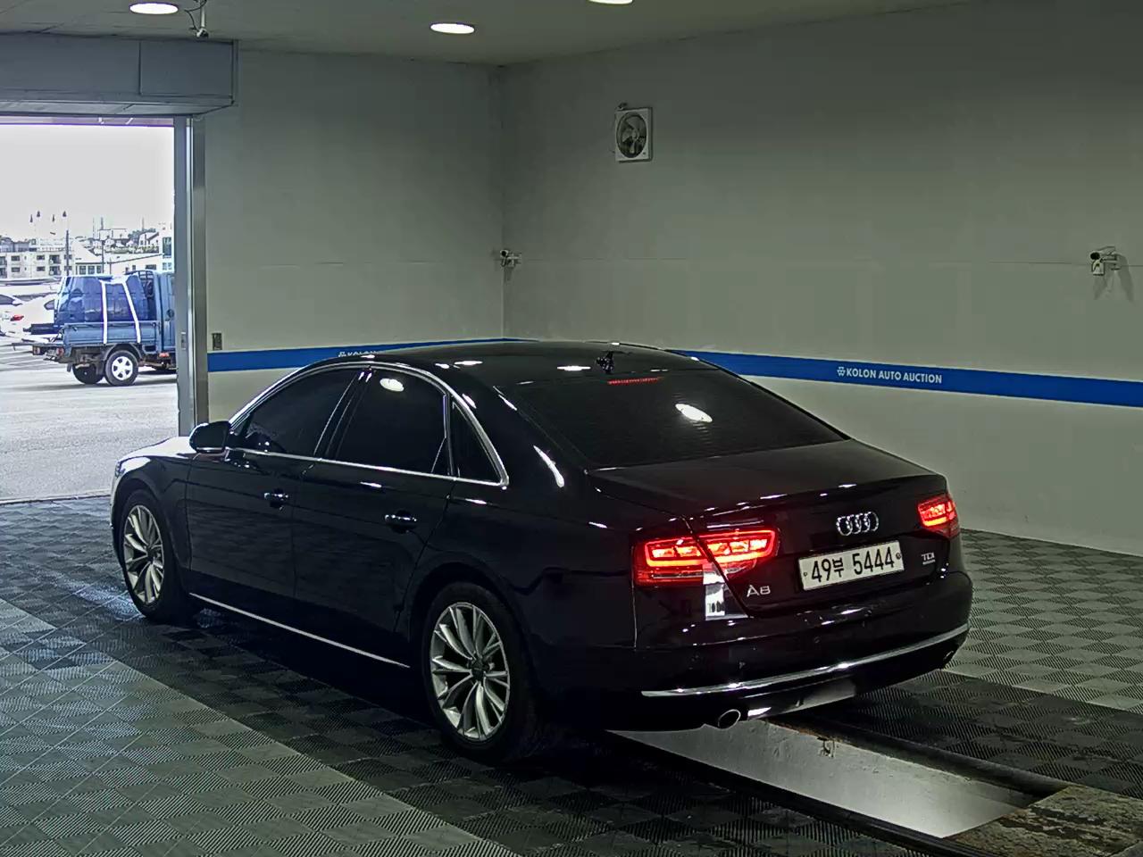 AUDI A8 (3RD GEN) 3.0 TDI QUATTRO 2012 - zdjęcie 6