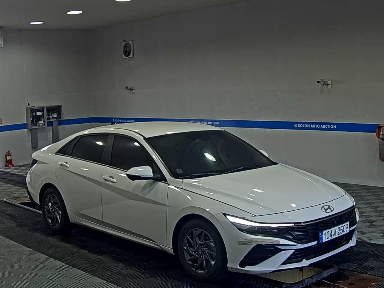 HYUNDAI THE NEW AVANTE (CN7) GASOLINE 1.6 INSPIRATION 2024 - zdjęcie 3