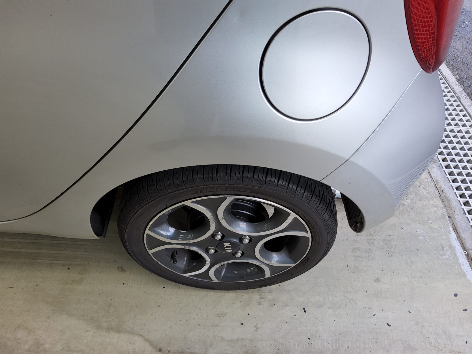 KIA ALL NEW MORNING GASOLINE LUXURY 2013 - zdjęcie 22