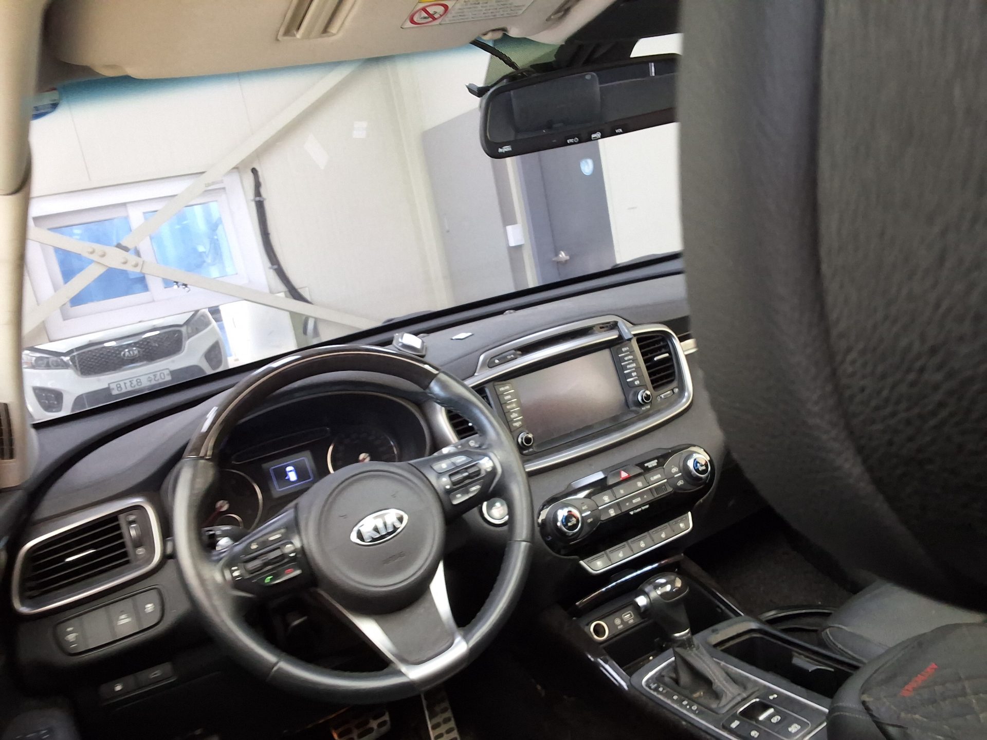 KIA ALL NEW SORENTO R2.0 2WD NOBLESSE SPECIAL 2017 - zdjęcie 12