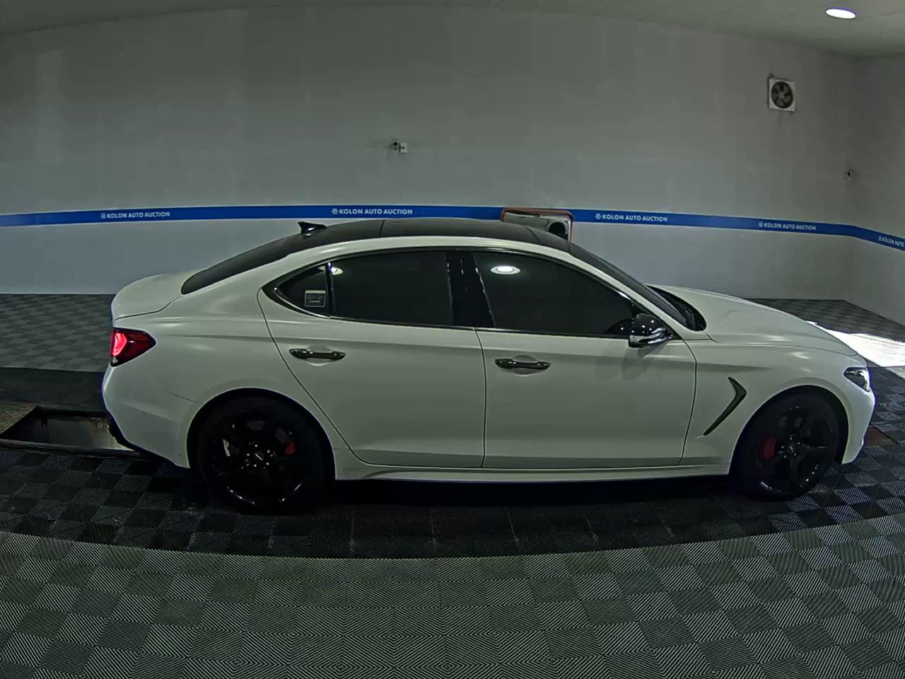 GENESIS G70 3.3T SPORTS AWD PRESTIGE 2019 - zdjęcie 4