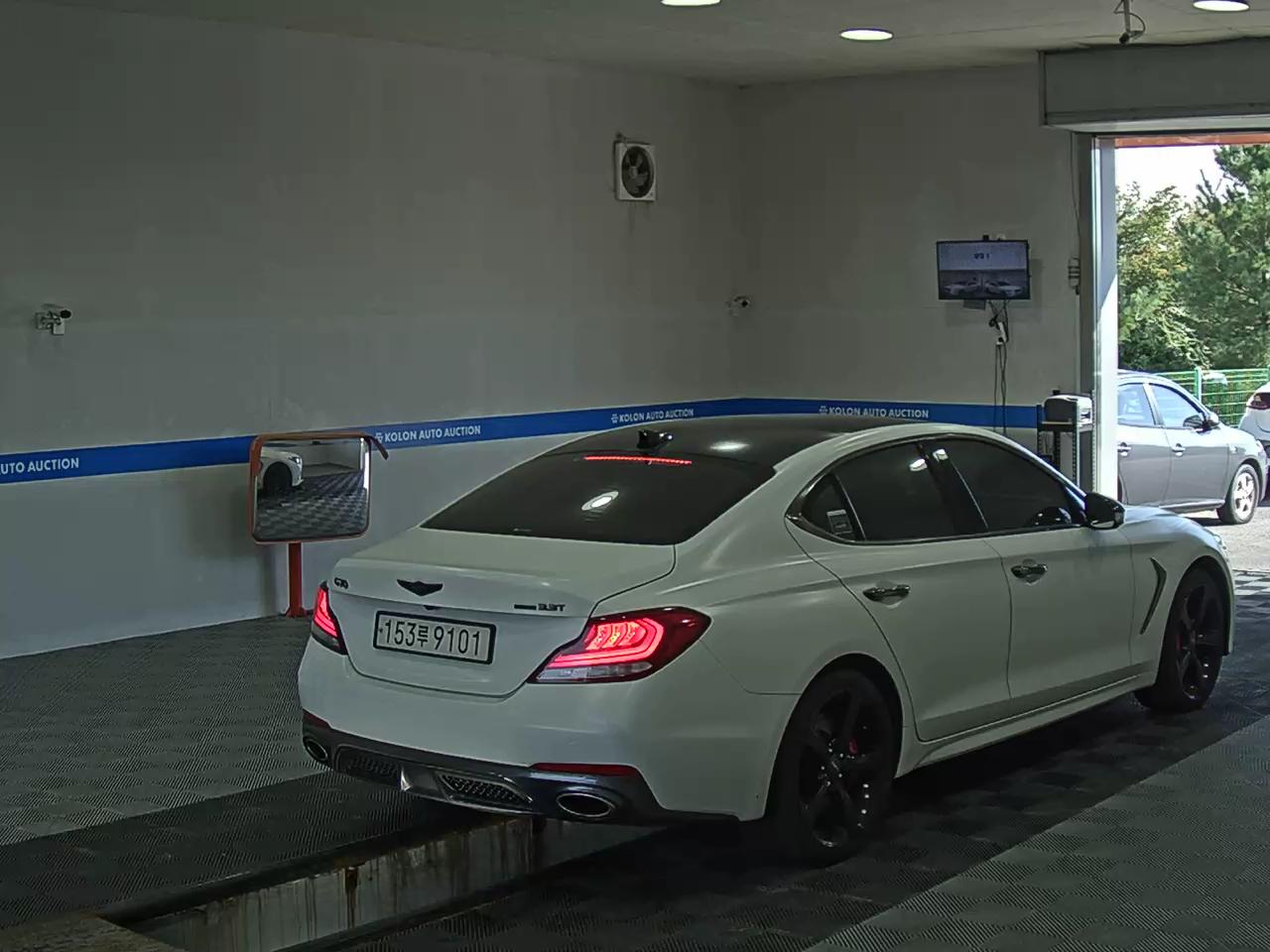 GENESIS G70 3.3T SPORTS AWD PRESTIGE 2019 - zdjęcie 5