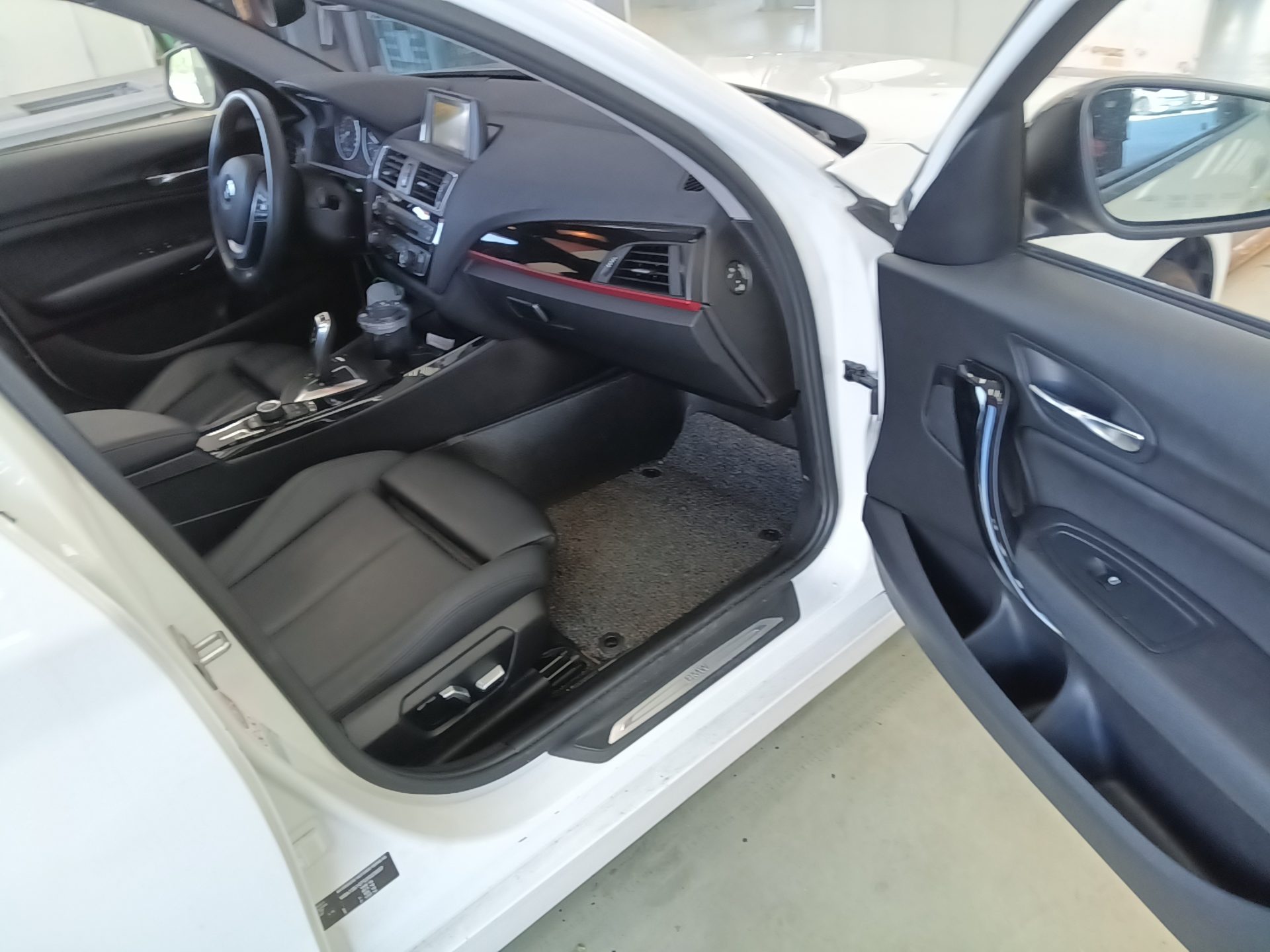BMW 1 SERIES (2ND GEN) 5-DOOR 118d SPORT LINE 2016 - zdjęcie 14