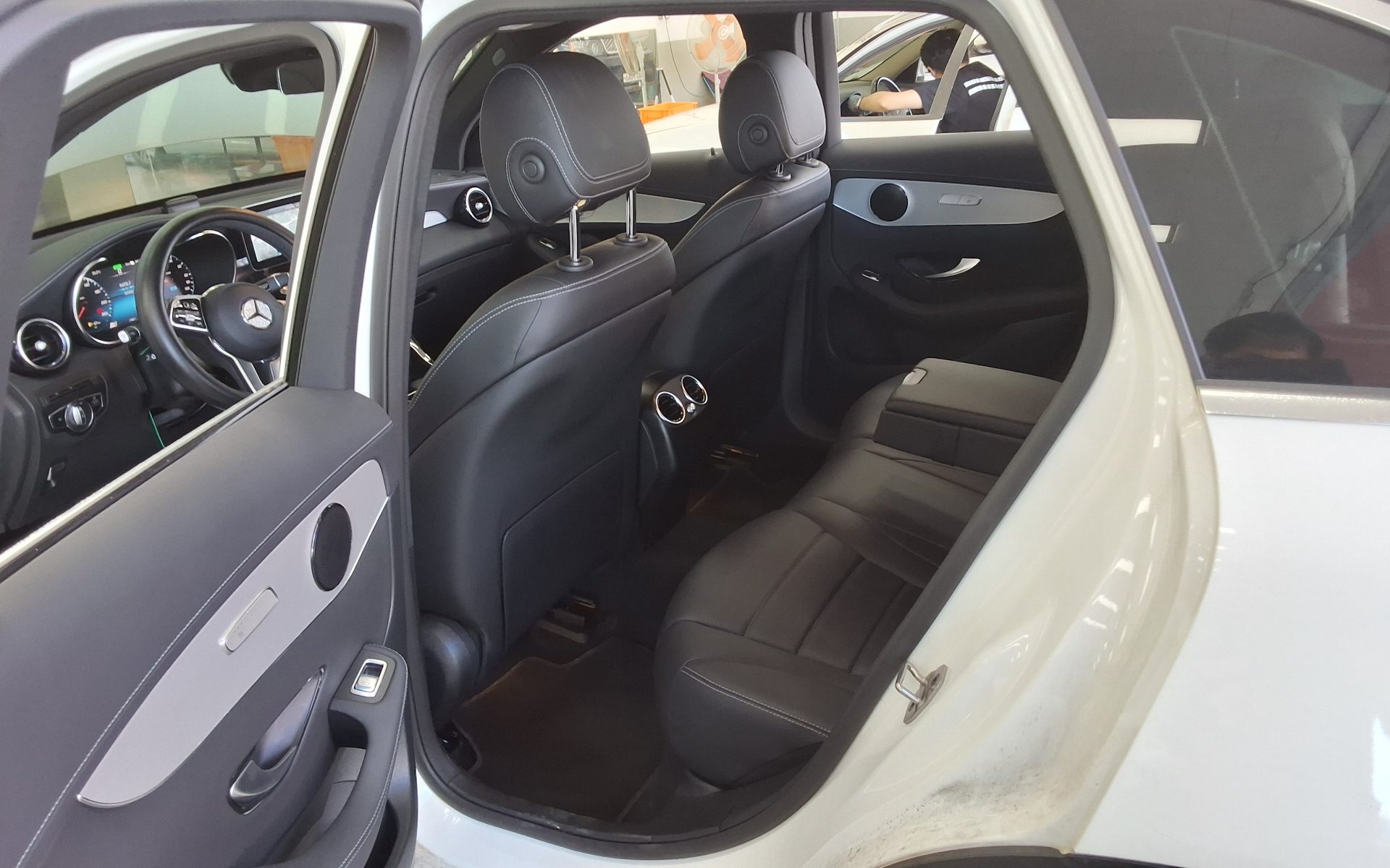 MERCEDES-BENZ GLC-CLASS GLC 300e 4MATIC 2021 - zdjęcie 12