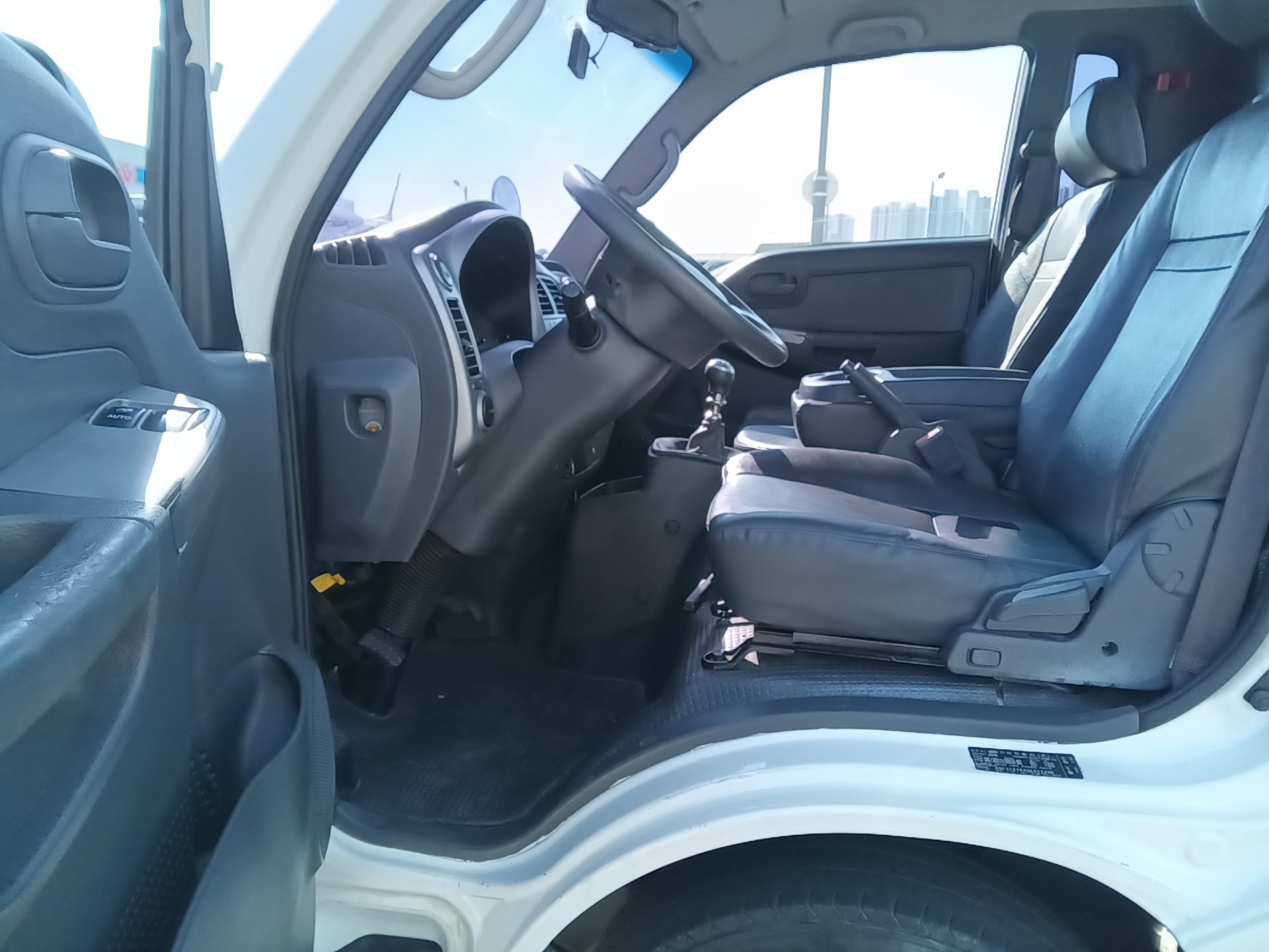 KIA BONGO III CARGO BUILT-IN BOX TRUCK 1 TON KING CAB 2016 - zdjęcie 10