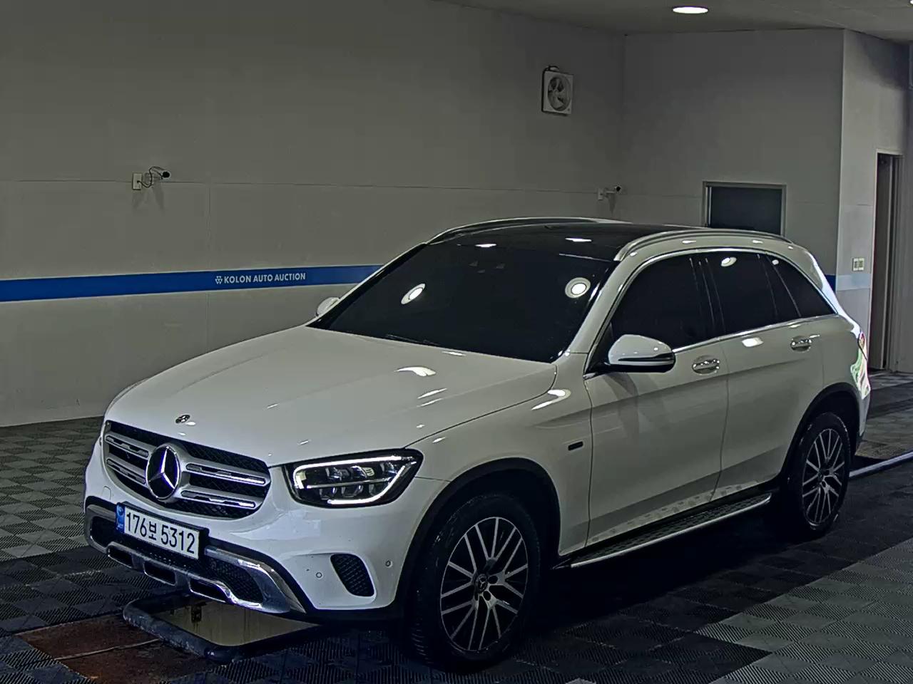 MERCEDES-BENZ GLC-CLASS GLC 300e 4MATIC 2021 - zdjęcie 2