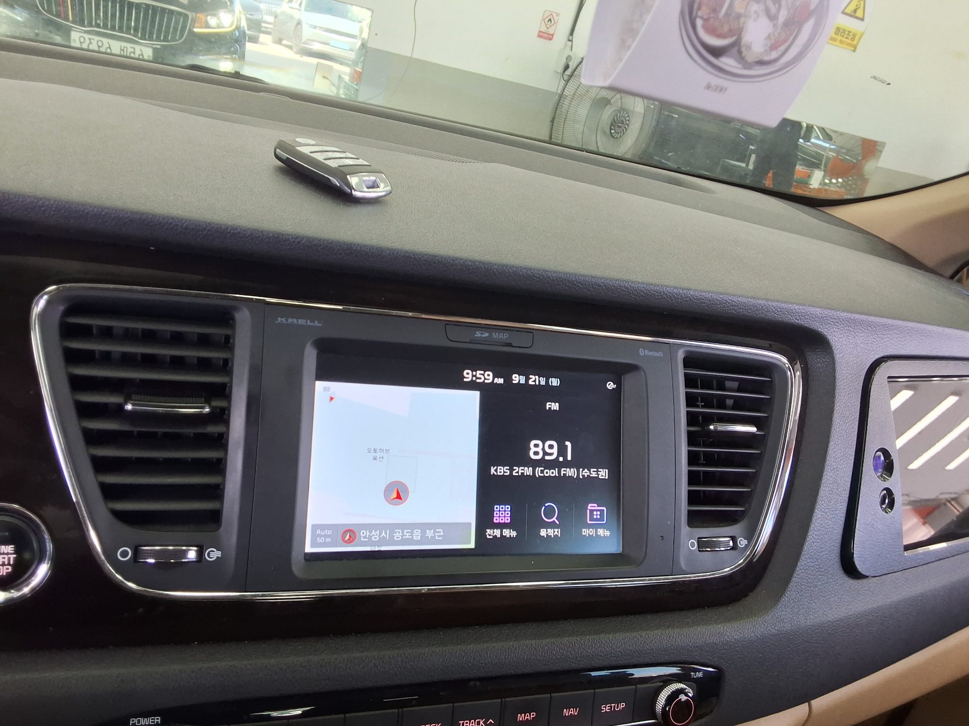 KIA THE NEW CARNIVAL LIMOUSINE 7-SEATER DIESEL PRESIDENT 2019 - zdjęcie 17