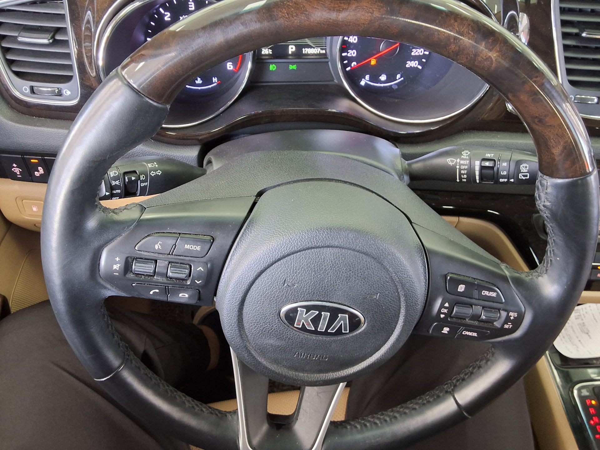 KIA THE NEW CARNIVAL LIMOUSINE 7-SEATER DIESEL PRESIDENT 2019 - zdjęcie 19