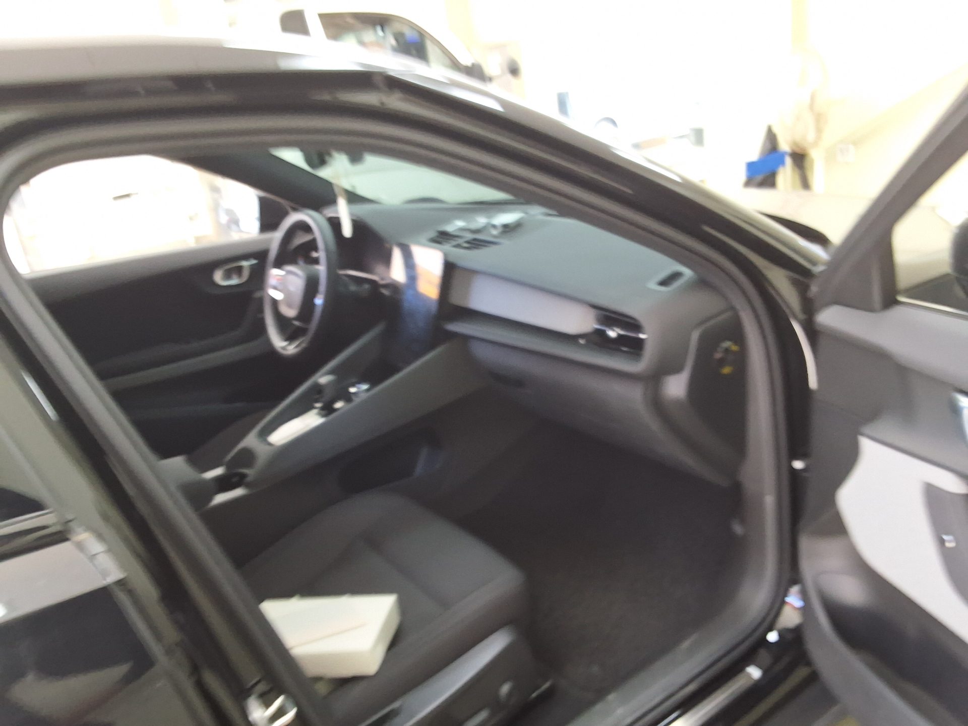 POLESTAR POLESTAR 2 LONG RANGE SINGLE MOTOR 2023 - zdjęcie 15