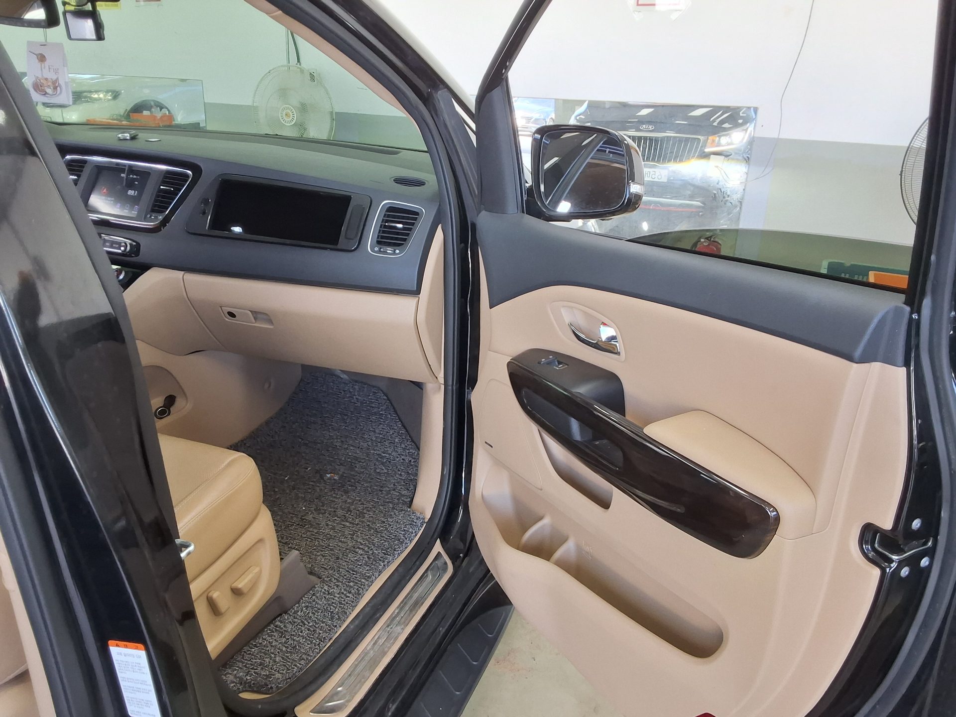 KIA THE NEW CARNIVAL LIMOUSINE 7-SEATER DIESEL PRESIDENT 2019 - zdjęcie 14