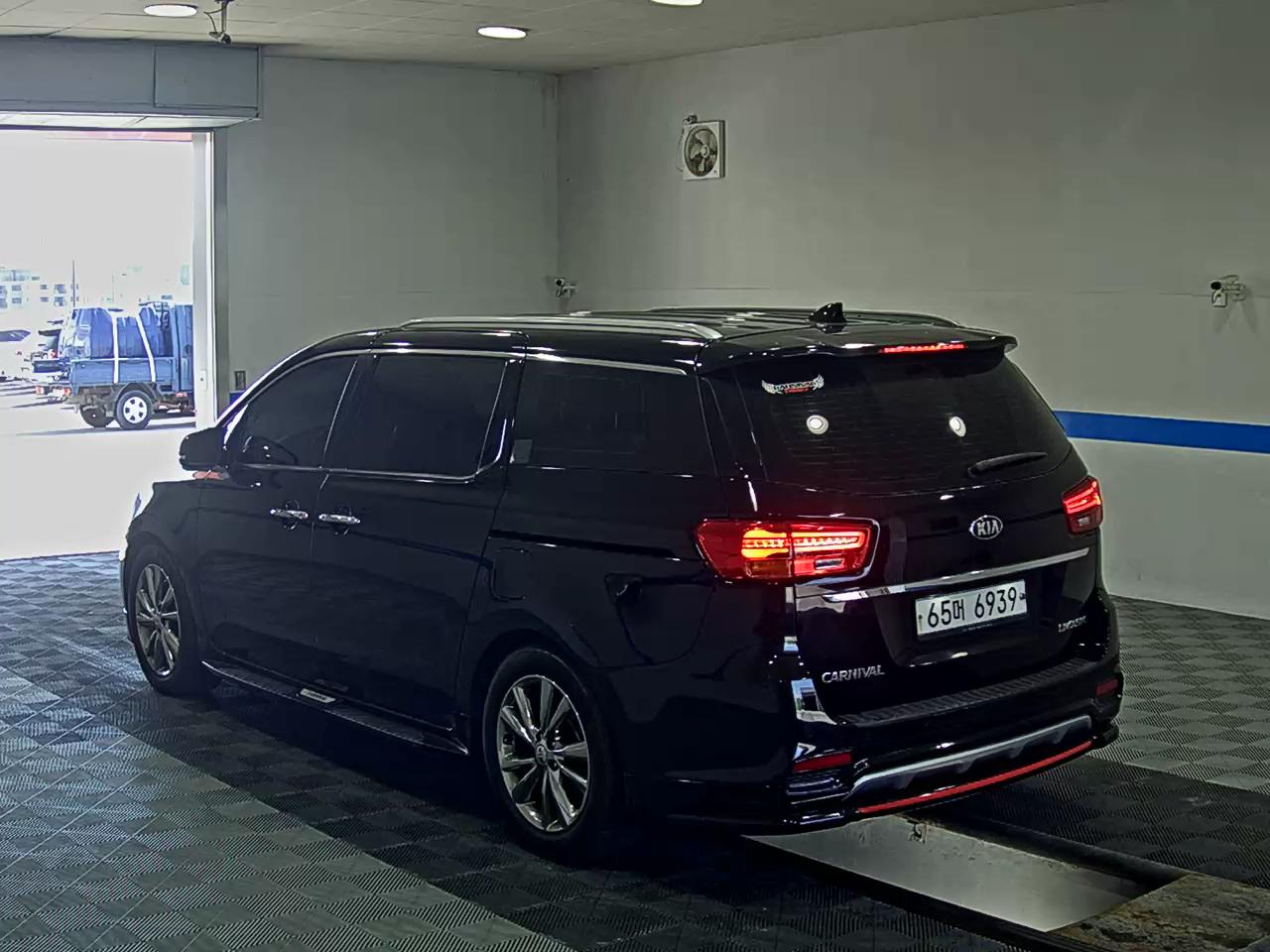 KIA THE NEW CARNIVAL LIMOUSINE 7-SEATER DIESEL PRESIDENT 2019 - zdjęcie 6