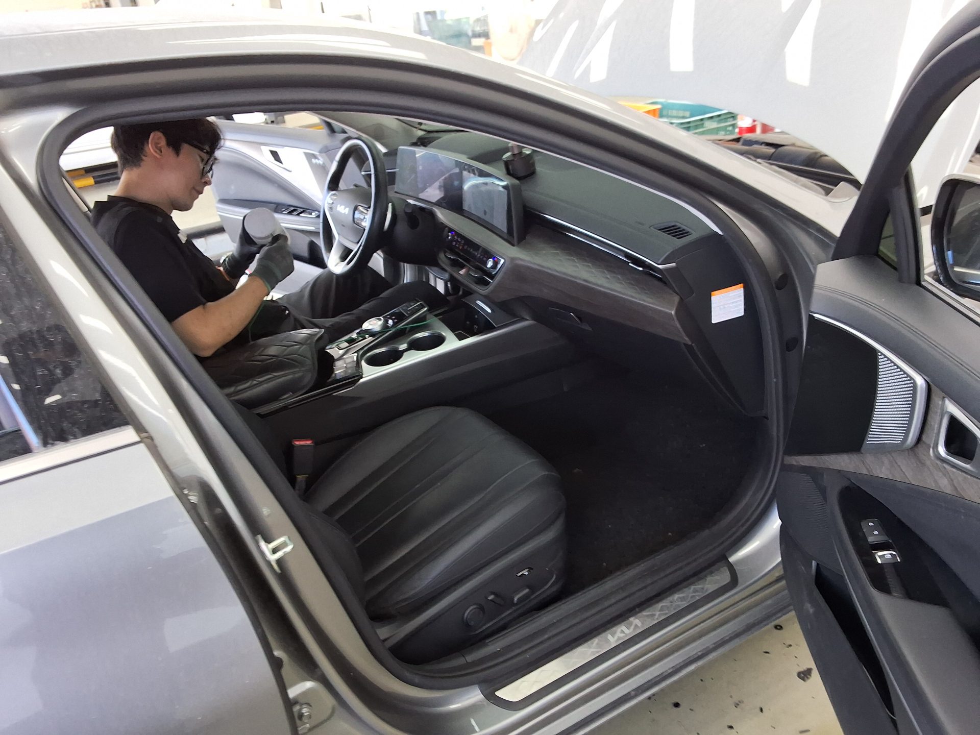 KIA K8 HYBRID HEV NOBLESSE 2022 - zdjęcie 15