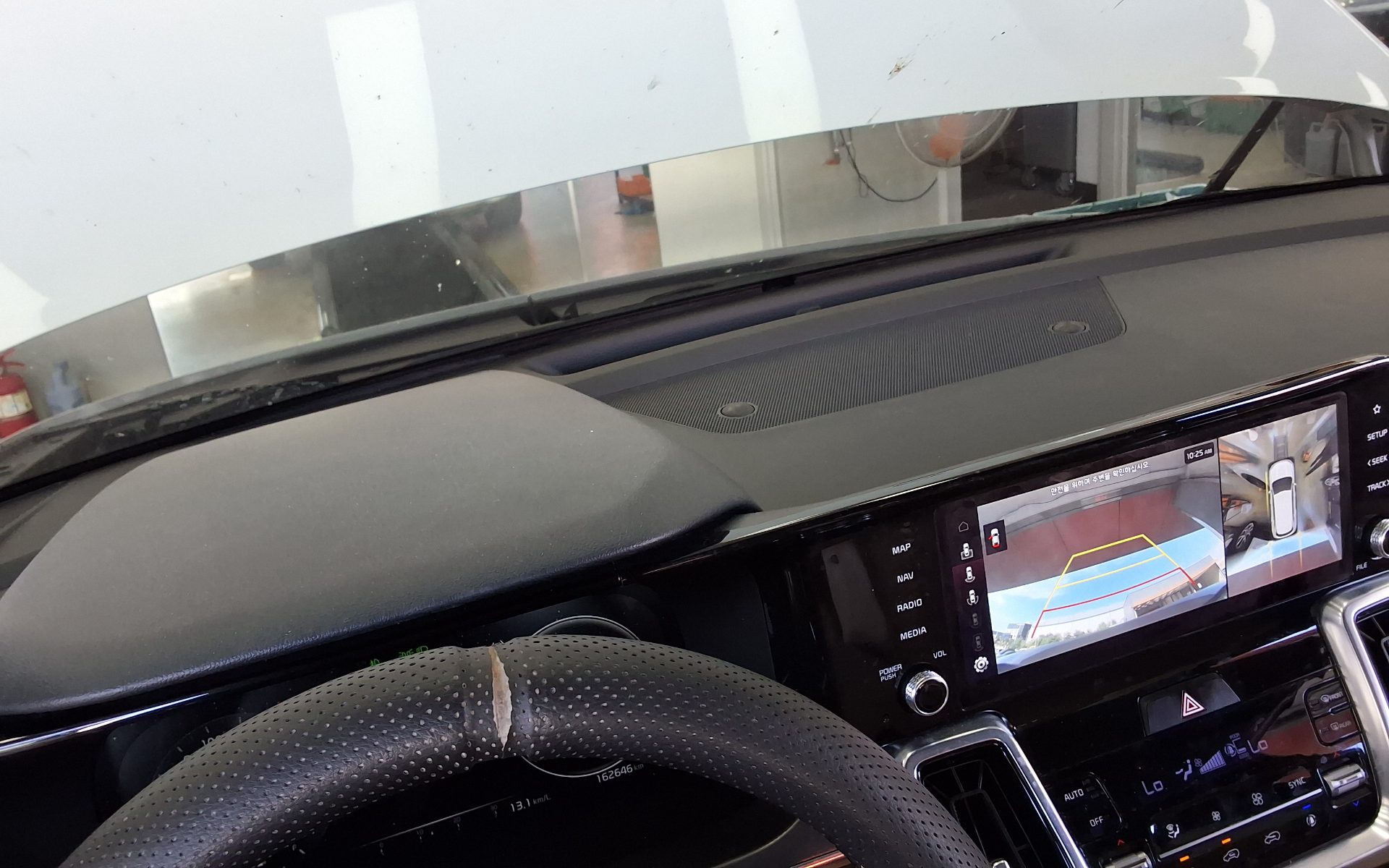 KIA NEW SORENTO (MQ4) 2.2 DIESEL 2WD NOBLESSE 2022 - zdjęcie 19