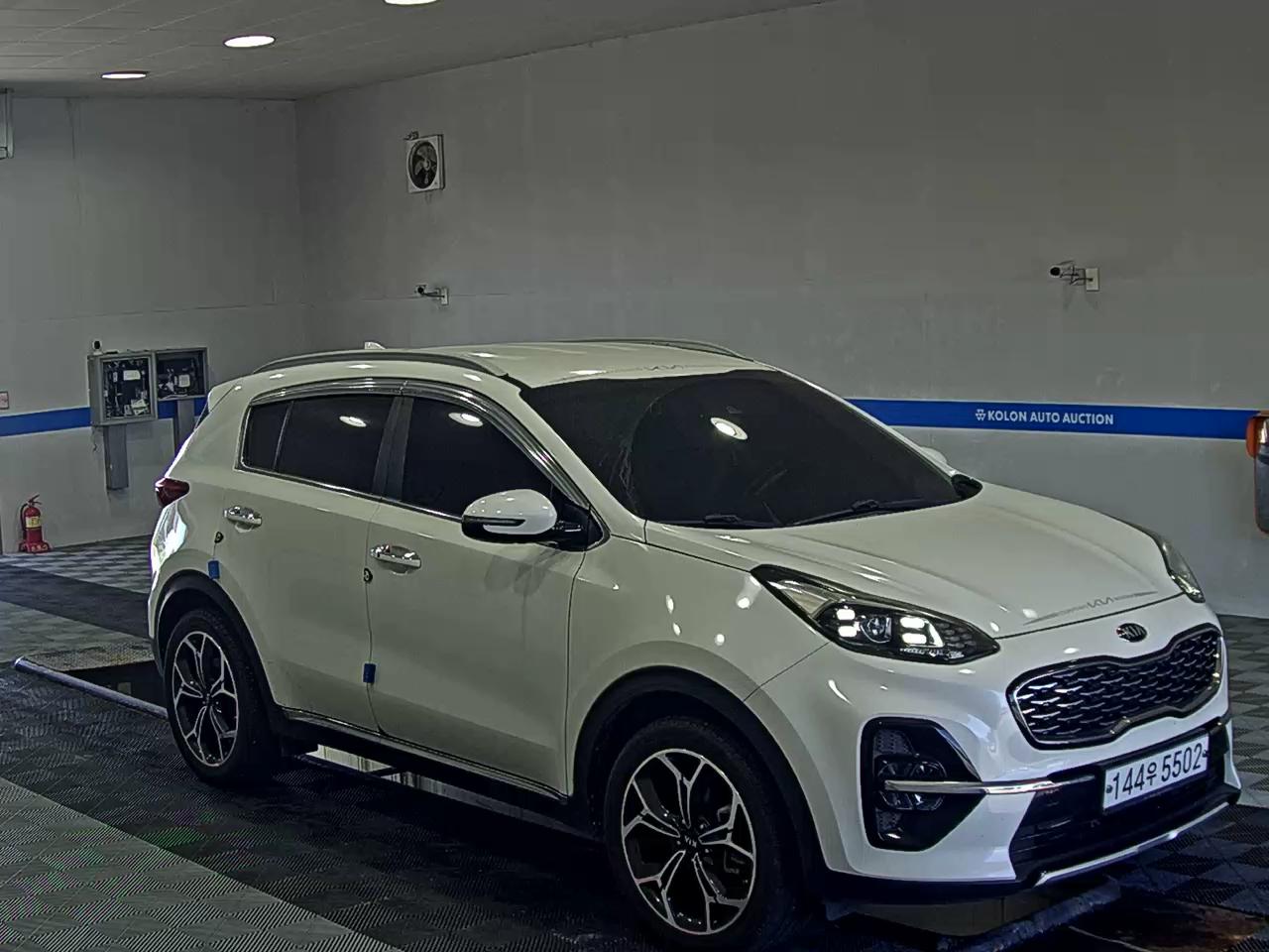 KIA SPORTAGE THE BOLD 2.0 GASOLINE PRESTIGE 2020 - zdjęcie 3