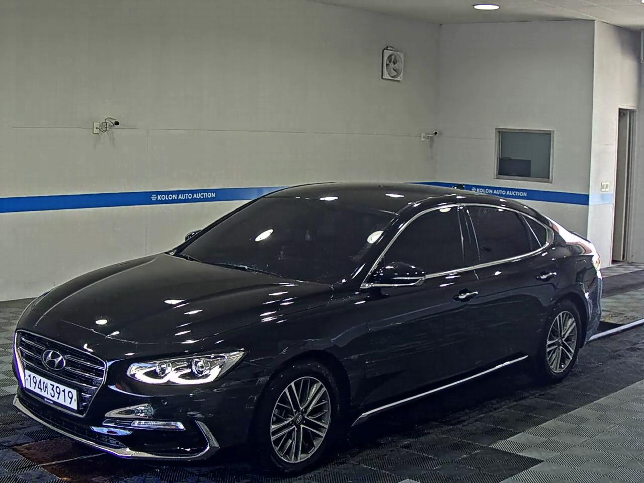 HYUNDAI GRANDEUR IG 3.0 GDi MODERN BASIC RENTAL CAR 2019 - zdjęcie 2