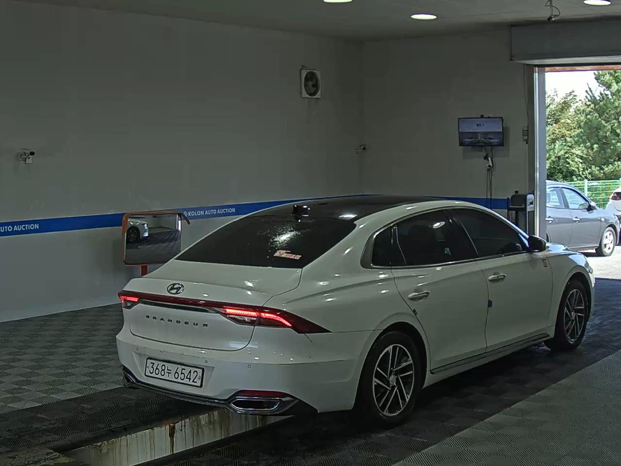 HYUNDAI THE NEW GRANDEUR IG LPi 3.0 RENTAL CAR PREMIUM 2021 - zdjęcie 5