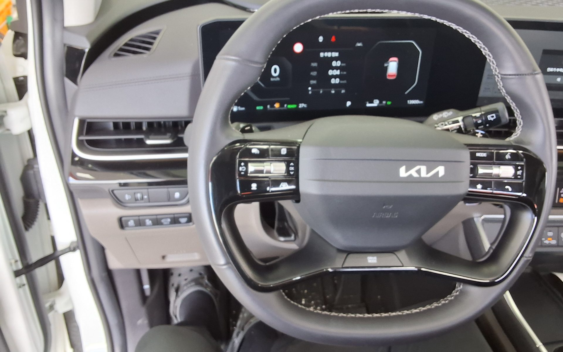 KIA THE NEW CARNIVAL HYBRID (KA4) 1.6 HEV 7-SEATER SIGNATURE GRAVITY 2025 - zdjęcie 17