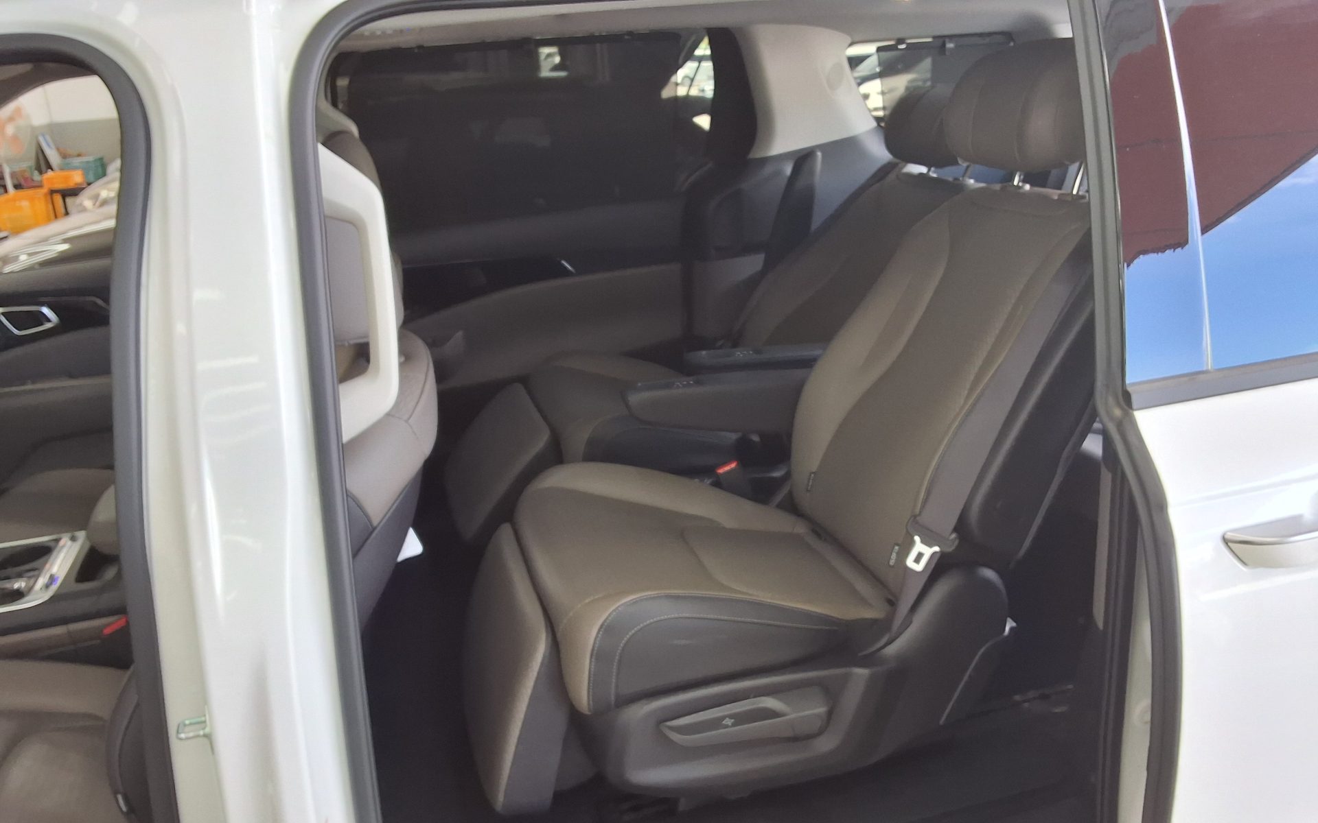 KIA THE NEW CARNIVAL HYBRID (KA4) 1.6 HEV 7-SEATER SIGNATURE GRAVITY 2025 - zdjęcie 12