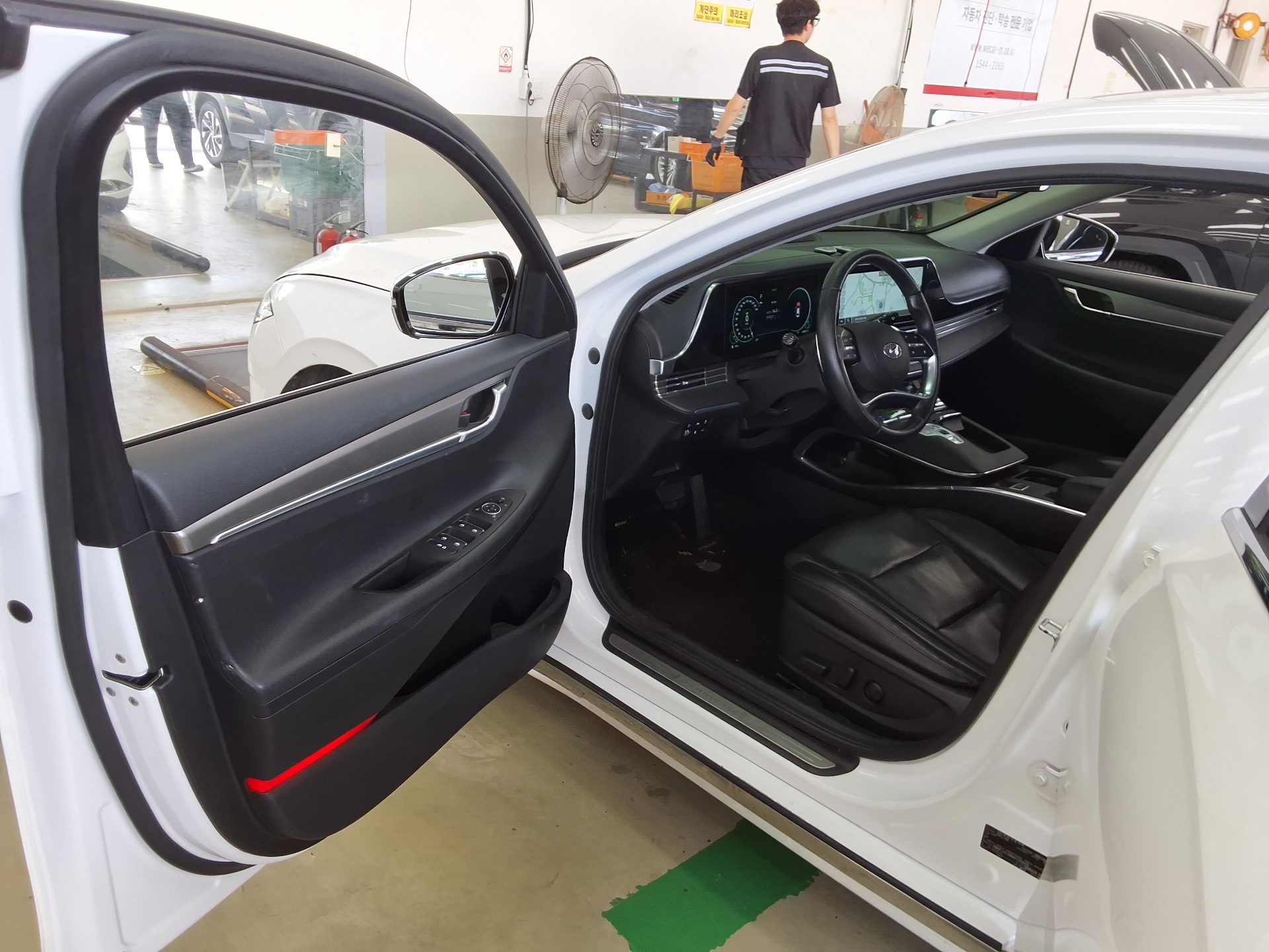 HYUNDAI THE NEW GRANDEUR IG HYBRID 2.4 HEV LE BLANC 2022 - zdjęcie 10