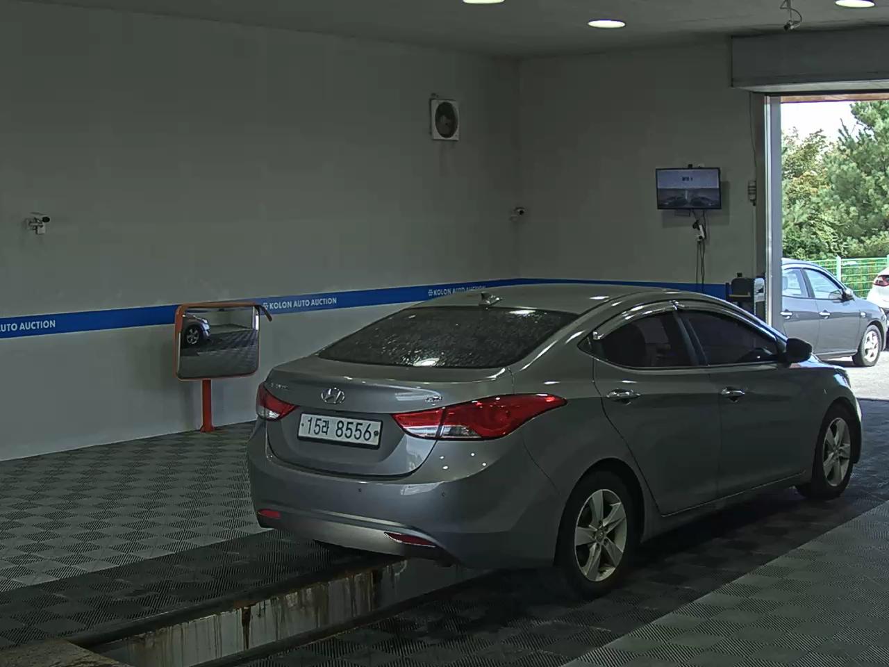 HYUNDAI AVANTE MD M16 GDi AVENUE 2014 - zdjęcie 5
