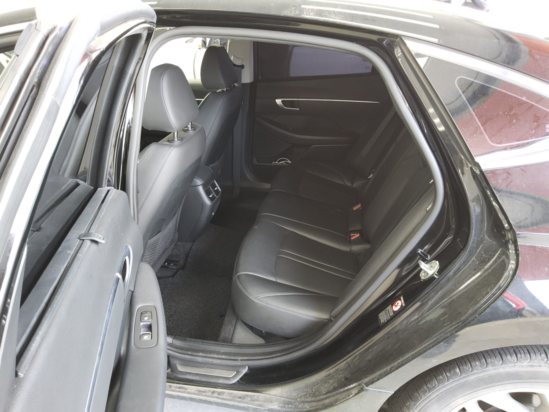 HYUNDAI SONATA (DN8) G2.0 PREMIUM FAMILY 2020 - zdjęcie 12