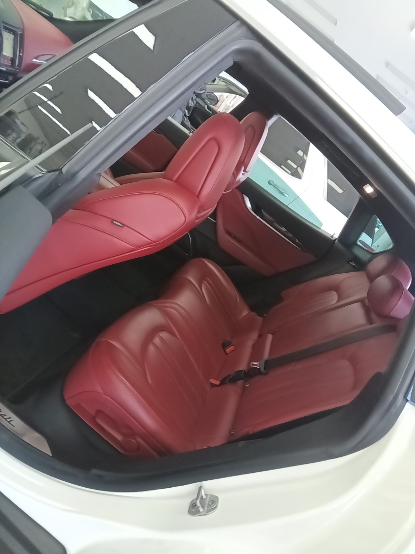 MASERATI LEVANTE 3.0 DIESEL 2017 - zdjęcie 18