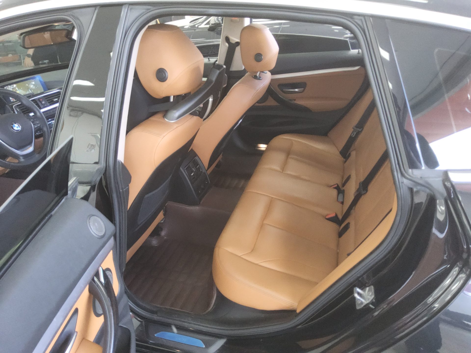 BMW GRAN TURISMO (GT) 3 SERIES GT 320d LUXURY LINE 2018 - zdjęcie 12