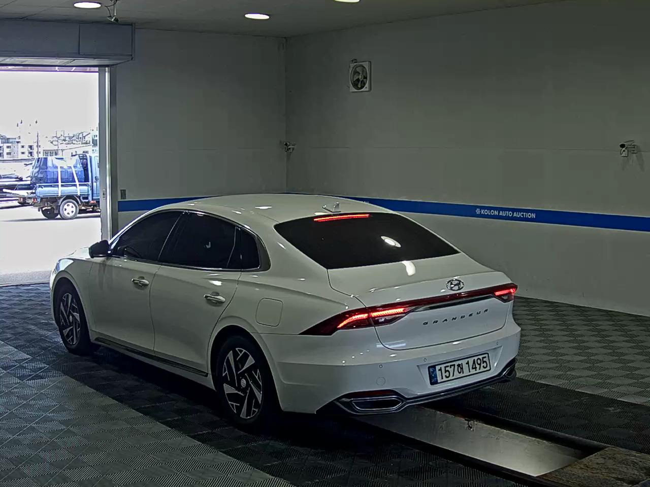 HYUNDAI THE NEW GRANDEUR IG HYBRID 2.4 HEV LE BLANC 2022 - zdjęcie 6