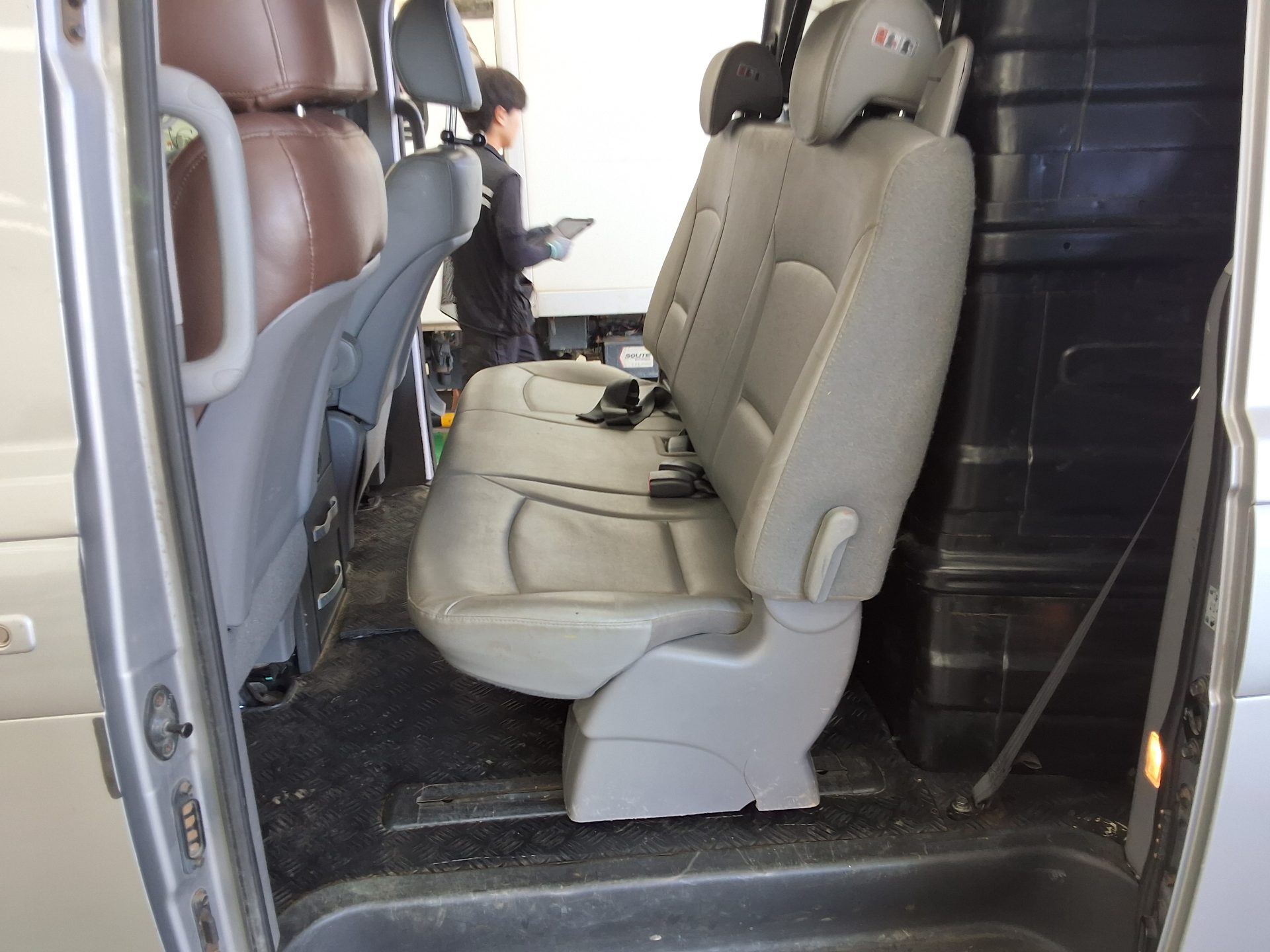HYUNDAI THE NEW GRAND STAREX 5-SEATER DIESEL VAN STYLE 2018 - zdjęcie 12