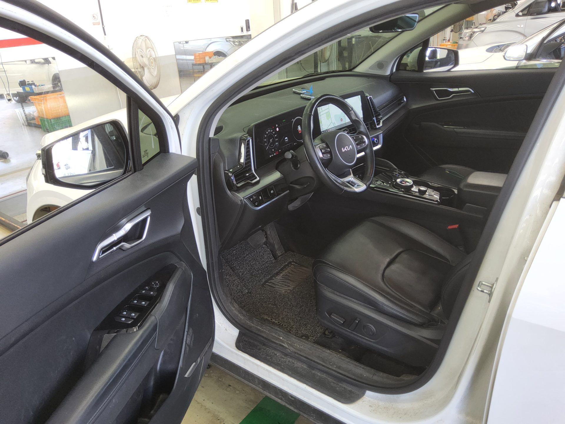 KIA THE ALL NEW SPORTAGE 2.0 DIESEL 2WD NOBLESSE 2022 - zdjęcie 10