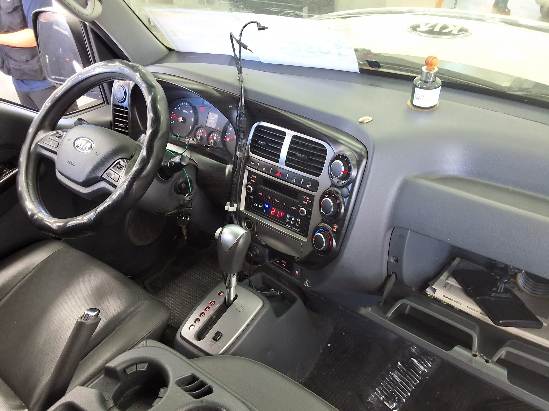 KIA BONGO III CARGO REFRIGERATED BOX TRUCK 2018 - zdjęcie 11