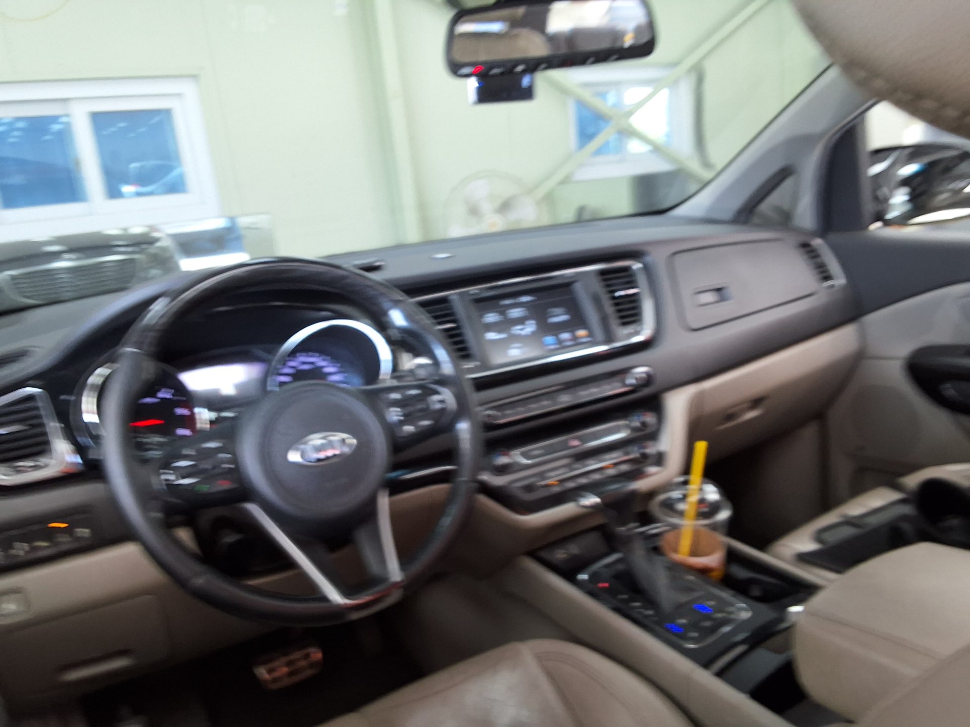 KIA ALL NEW CARNIVAL 7-SEATER LIMOUSINE DIESEL PRESIDENT 2017 - zdjęcie 12