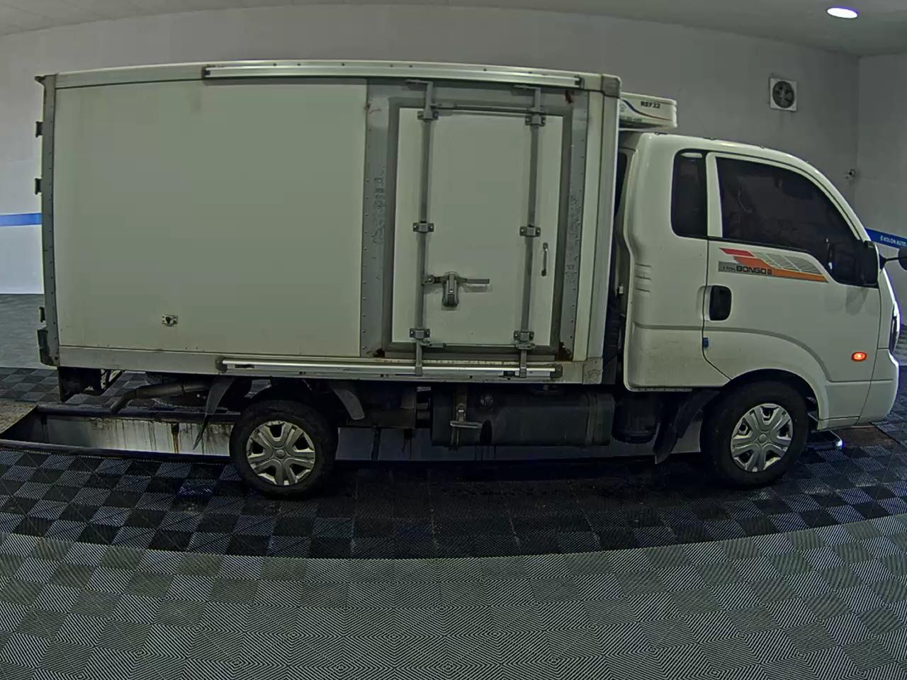 KIA BONGO III CARGO REFRIGERATED BOX TRUCK 2018 - zdjęcie 4
