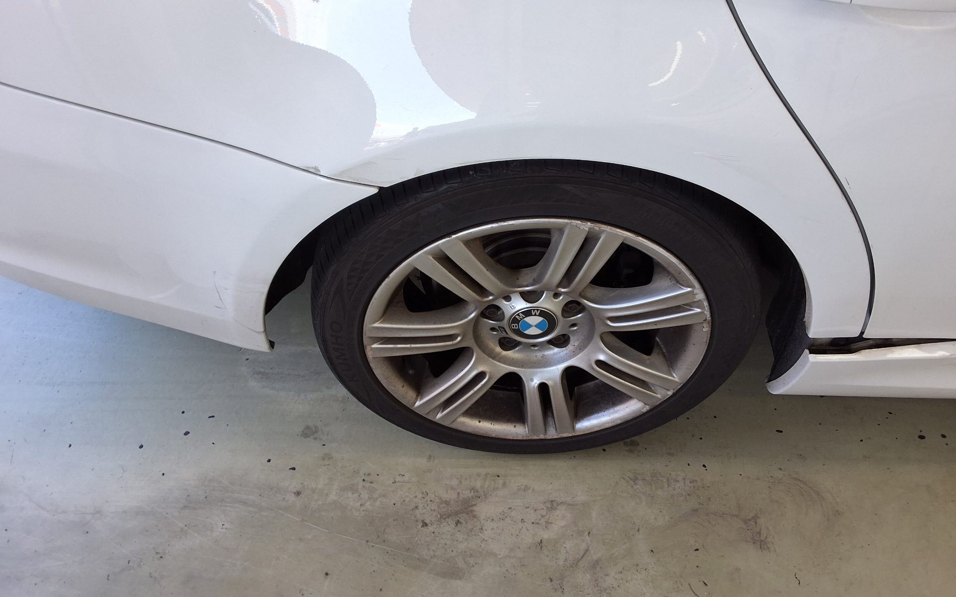 BMW 3 SERIES (5TH GEN) 320d M SPORT 2011 - zdjęcie 27