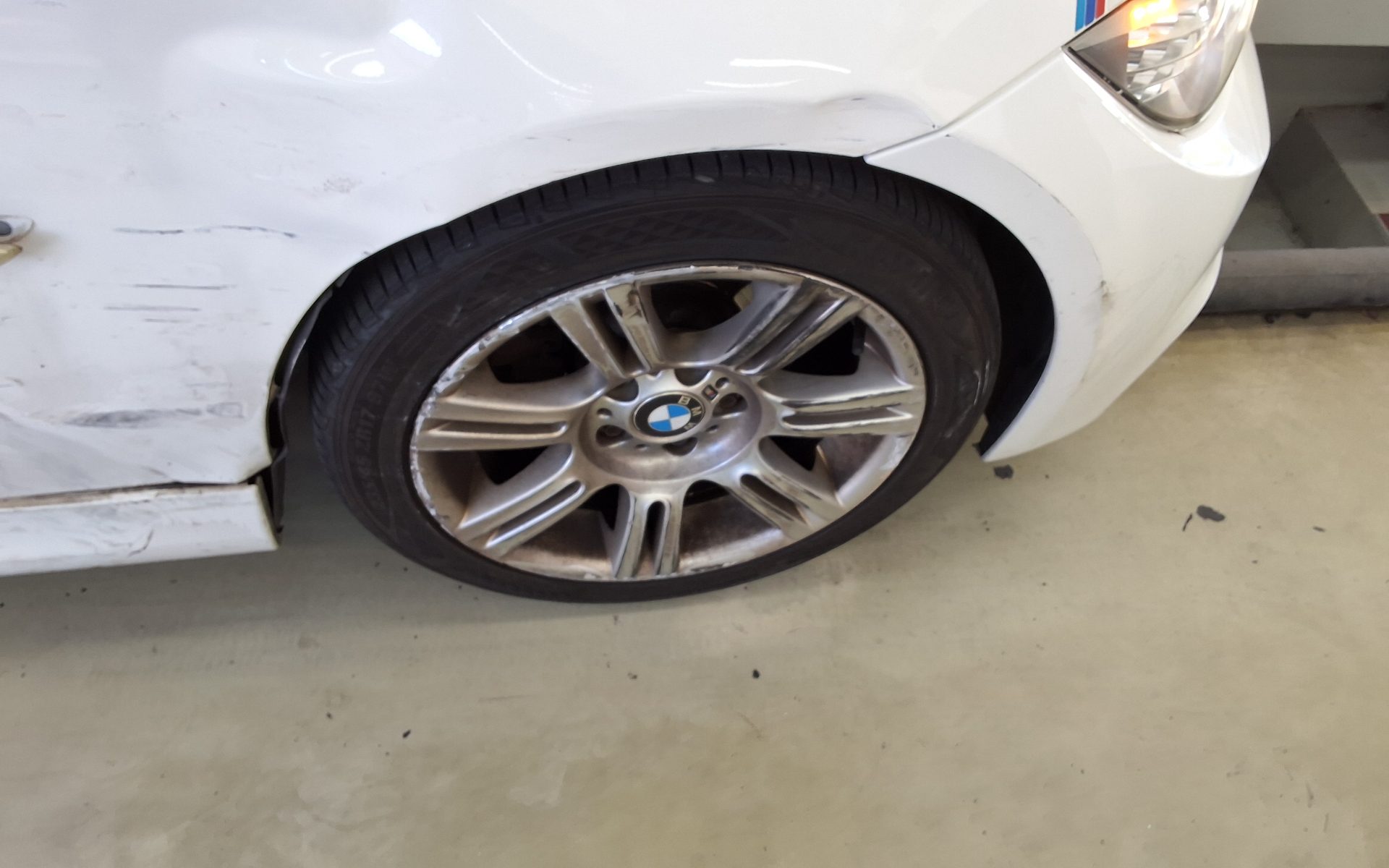 BMW 3 SERIES (5TH GEN) 320d M SPORT 2011 - zdjęcie 26