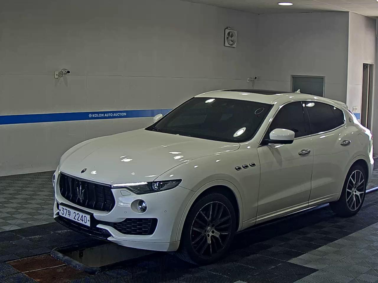 MASERATI LEVANTE 3.0 DIESEL 2017 - zdjęcie 2