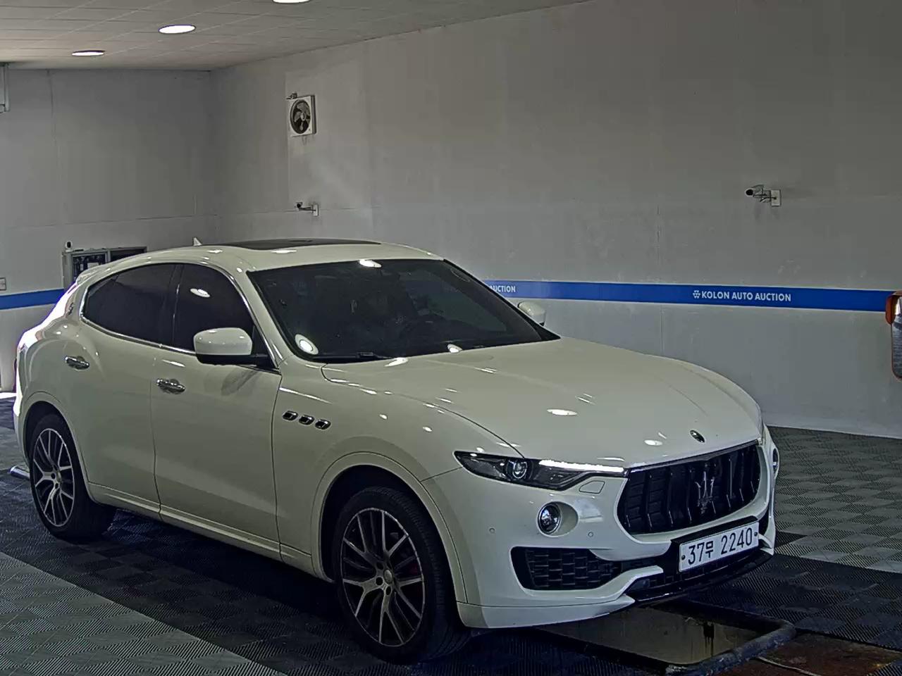 MASERATI LEVANTE 3.0 DIESEL 2017 - zdjęcie 3