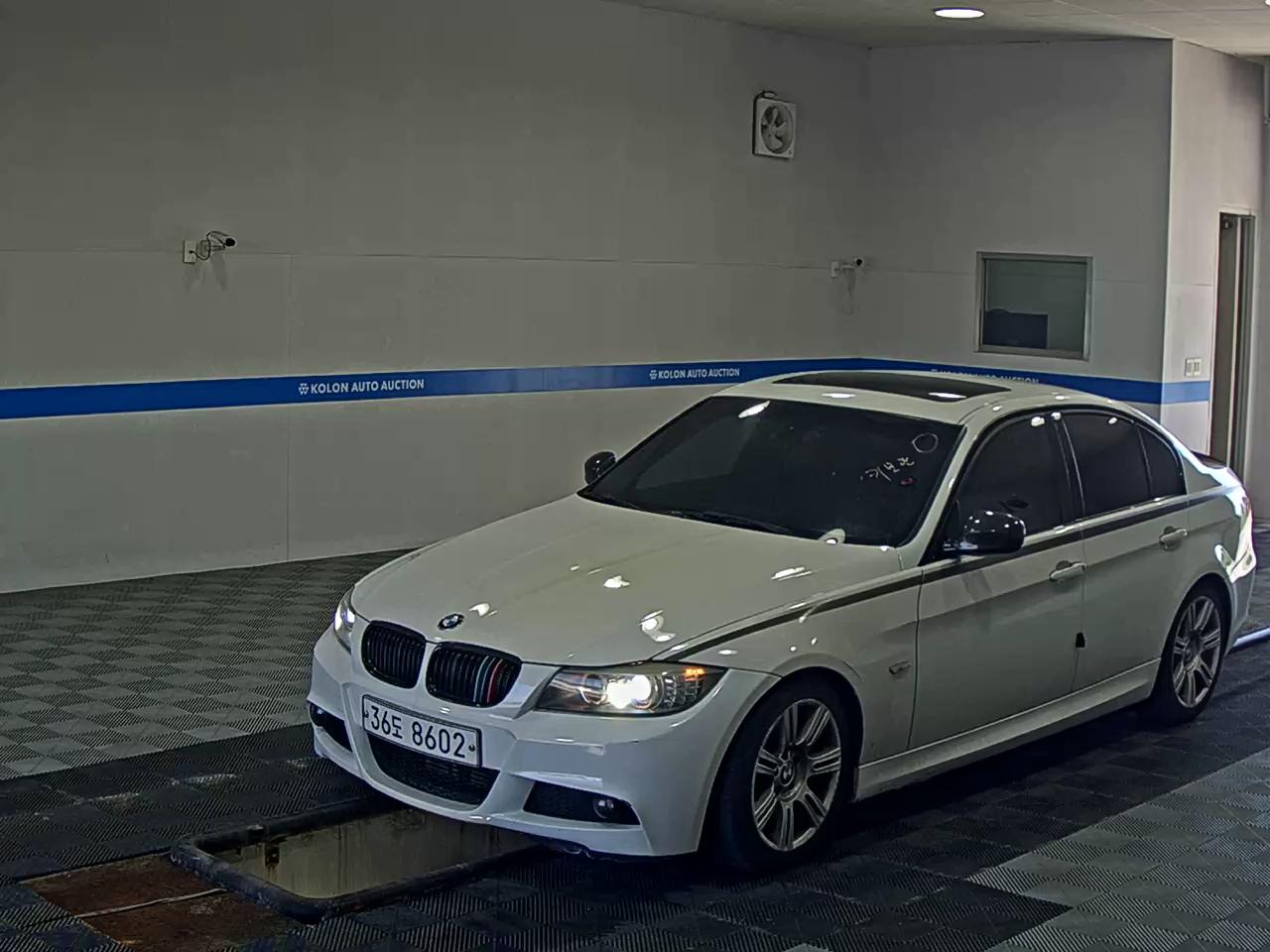 BMW 3 SERIES (5TH GEN) 320d M SPORT 2011 - zdjęcie 2