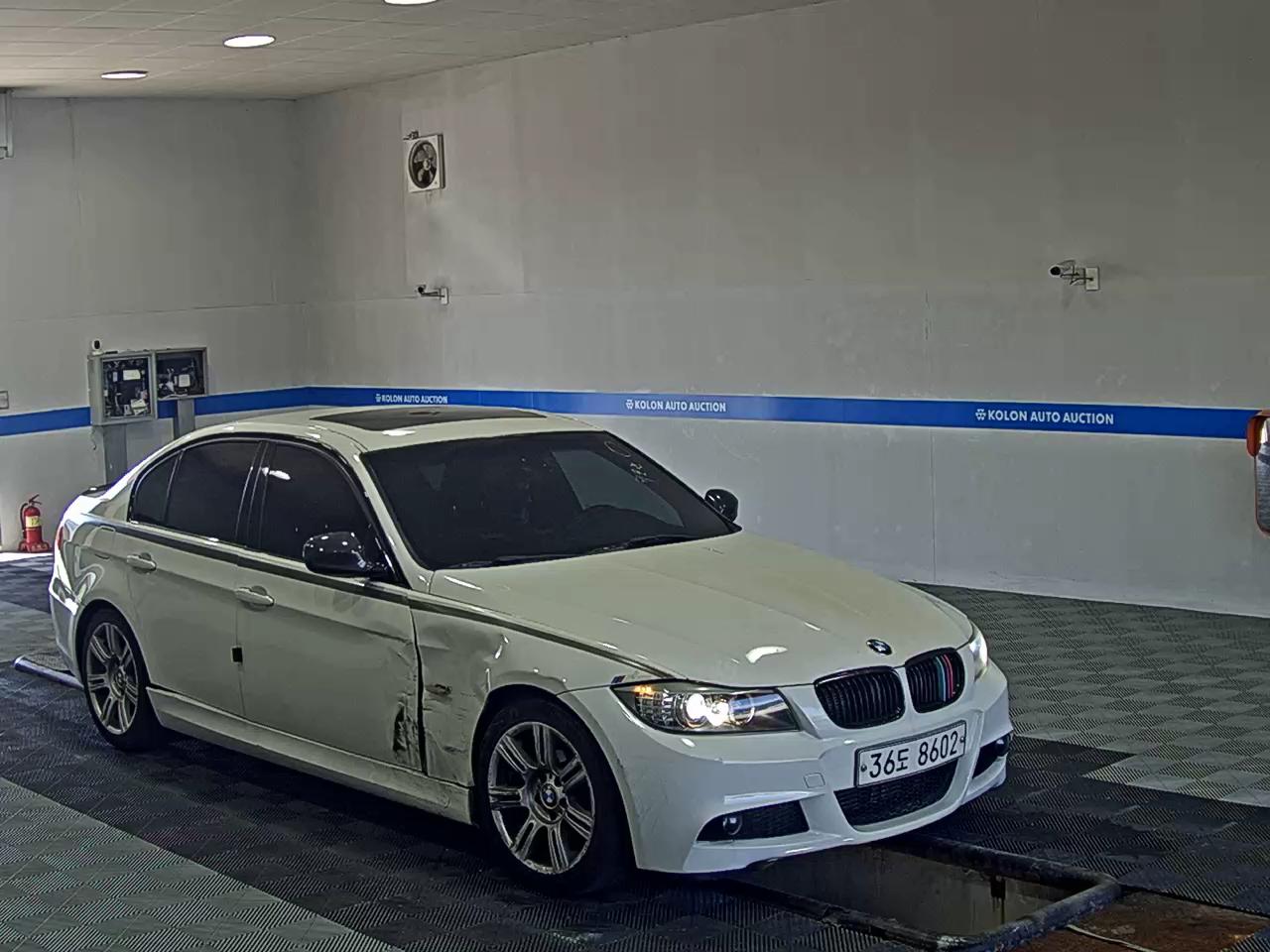 BMW 3 SERIES (5TH GEN) 320d M SPORT 2011 - zdjęcie 3