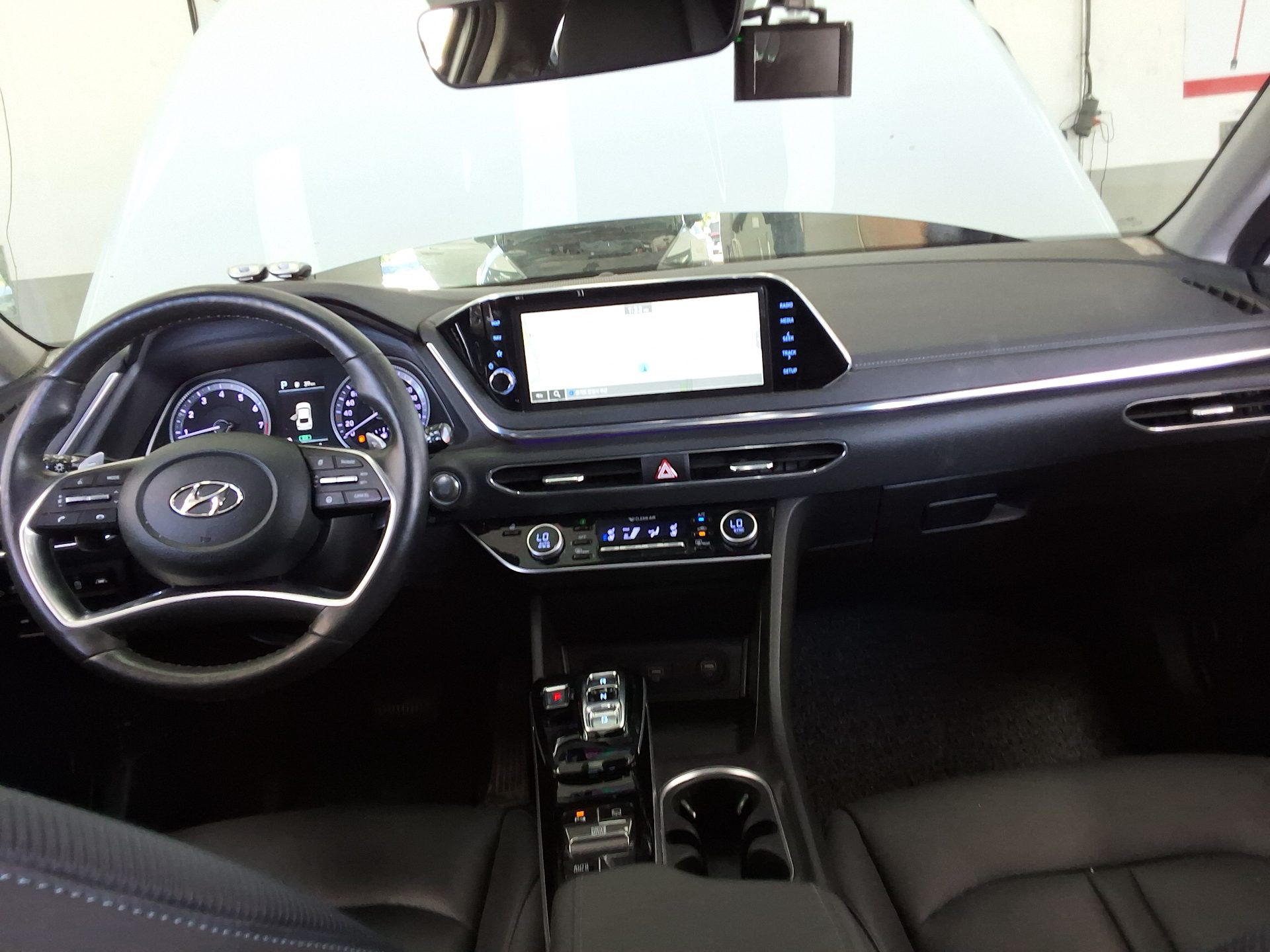 HYUNDAI SONATA (DN8) G2.0 PREMIUM PLUS 2022 - zdjęcie 12