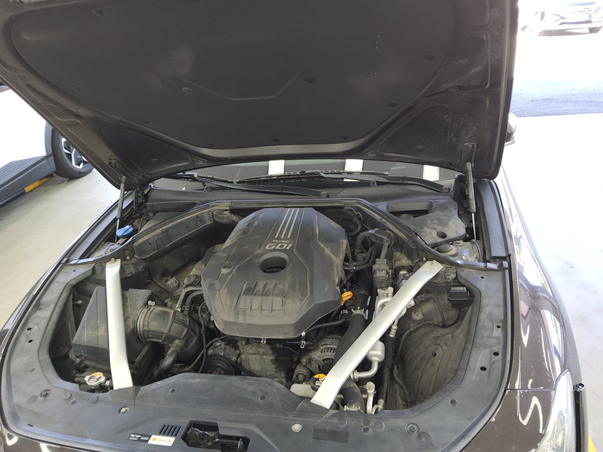 GENESIS G70 2.0T SUPREME 2018 - zdjęcie 20