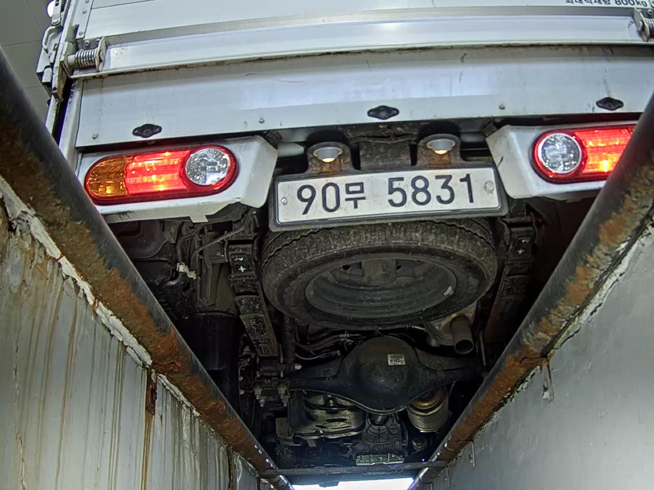 HYUNDAI PORTER II POWER GATE DOUBLE CAB 2022 - zdjęcie 8