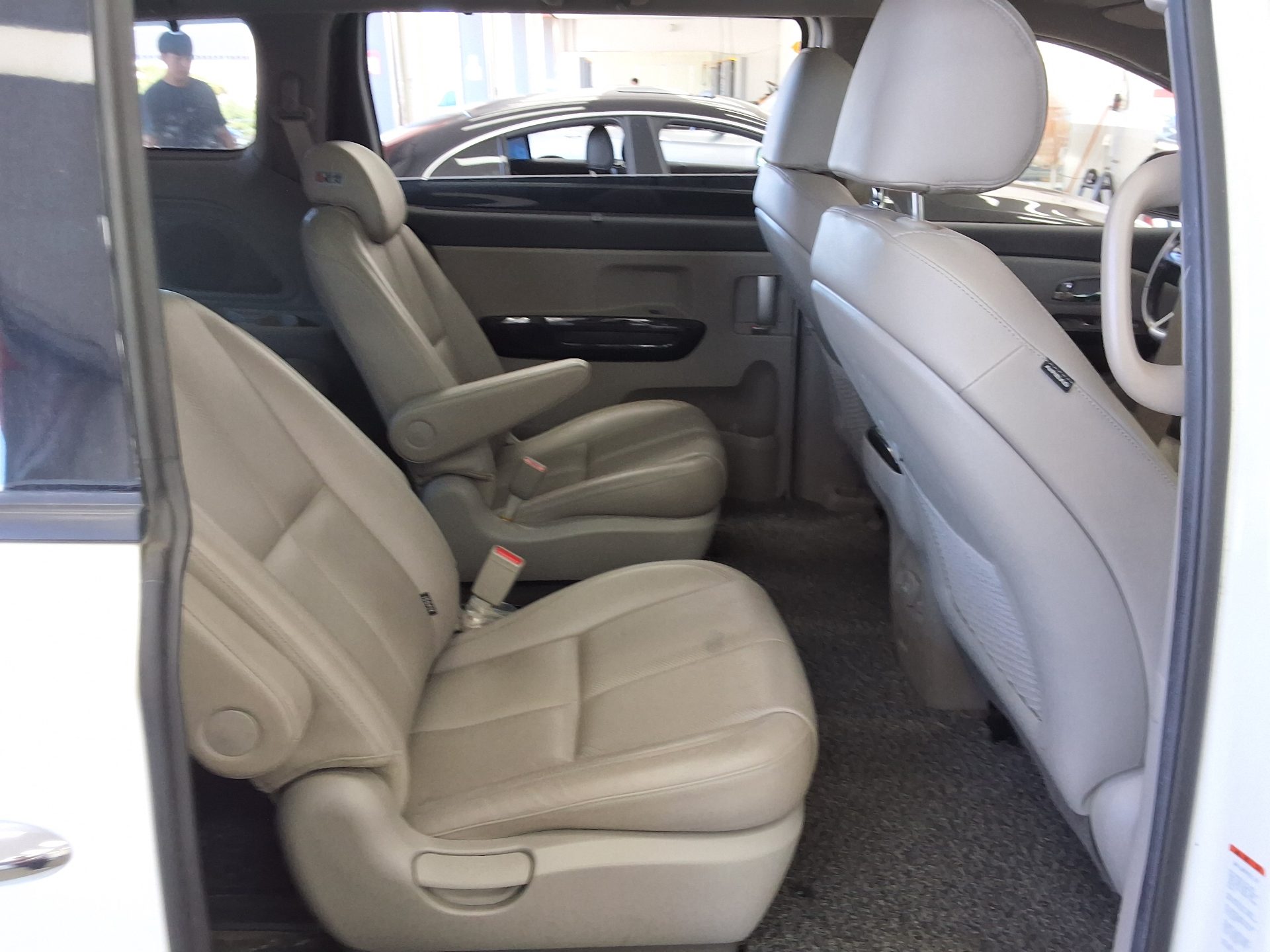 KIA THE NEW CARNIVAL 9-SEATER DIESEL NOBLESSE SPECIAL 2019 - zdjęcie 13