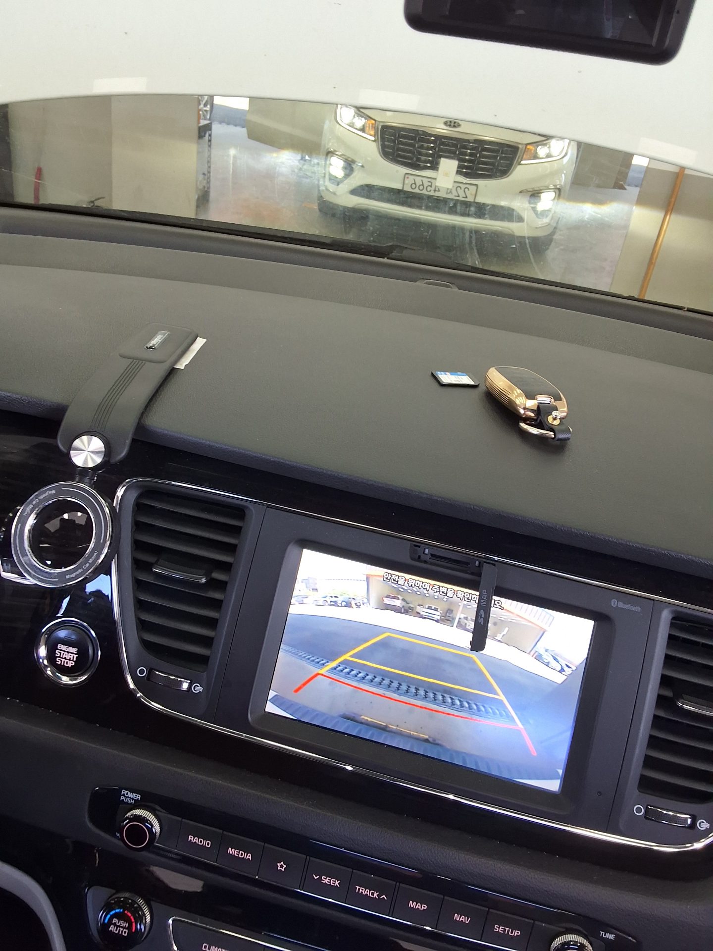 KIA THE NEW CARNIVAL 9-SEATER DIESEL PRESTIGE 2019 - zdjęcie 19