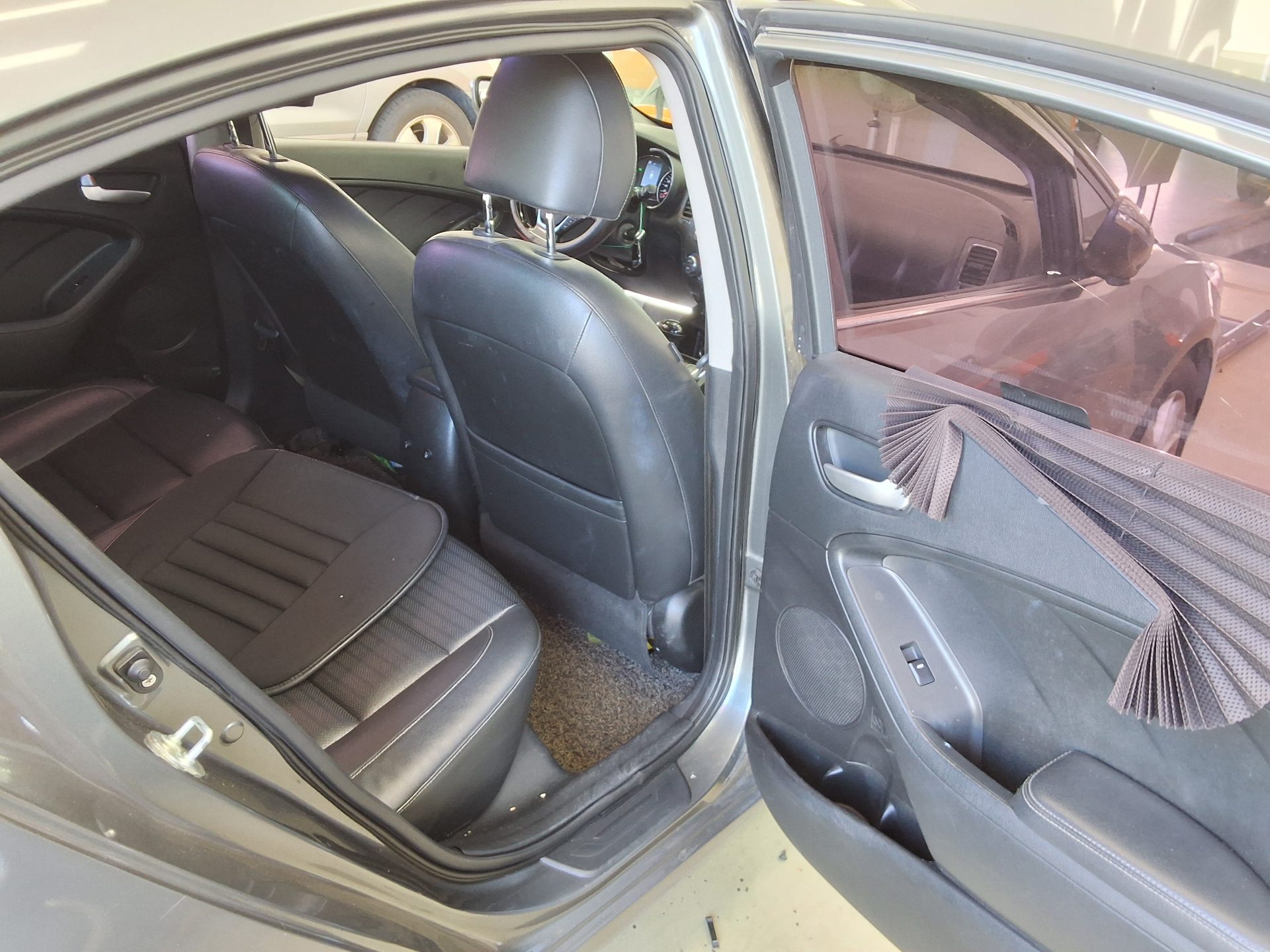 KIA THE NEW K3 1.6 GDI TRENDY 2016 - zdjęcie 13