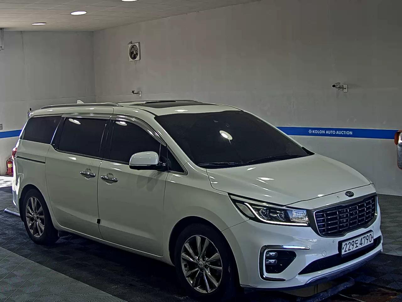 KIA THE NEW CARNIVAL 9-SEATER DIESEL NOBLESSE SPECIAL 2019 - zdjęcie 3