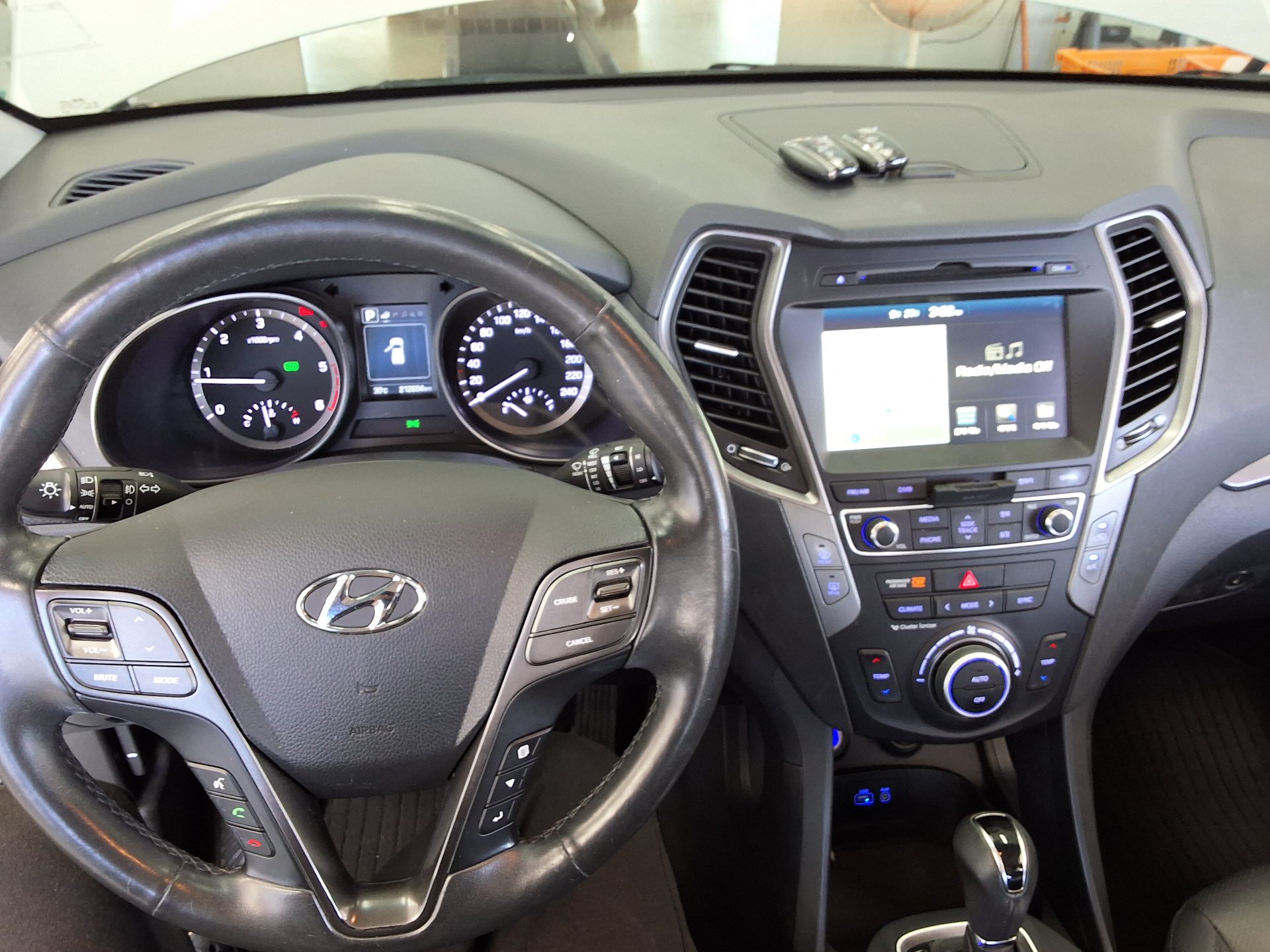HYUNDAI SANTA FE THE PRIME DIESEL R2.0 2WD PREMIUM 2016 - zdjęcie 18