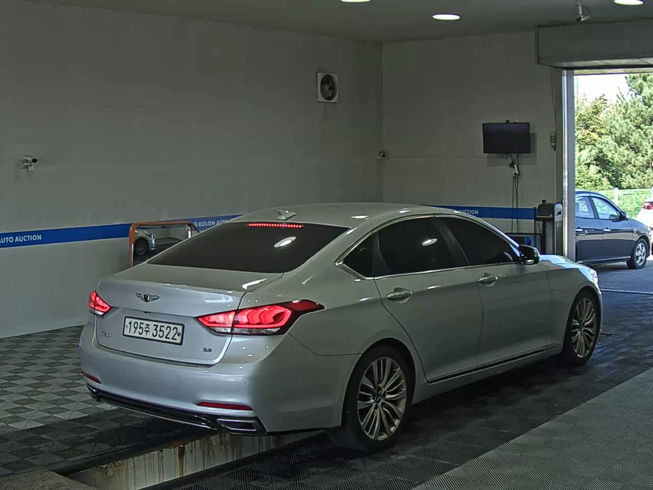 GENESIS G80 3.3 GDi PREMIUM LUXURY 2018 - zdjęcie 5