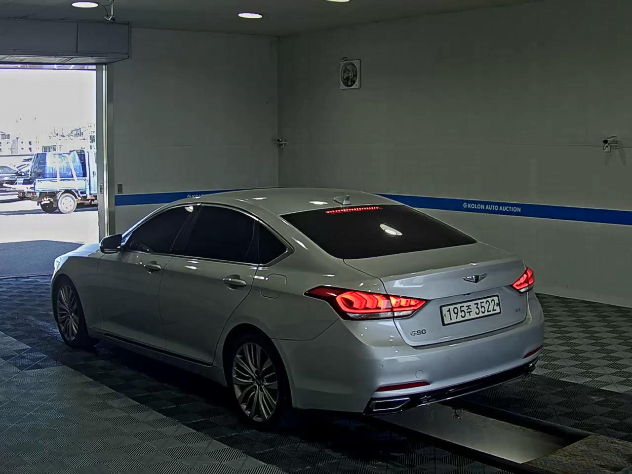 GENESIS G80 3.3 GDi PREMIUM LUXURY 2018 - zdjęcie 6
