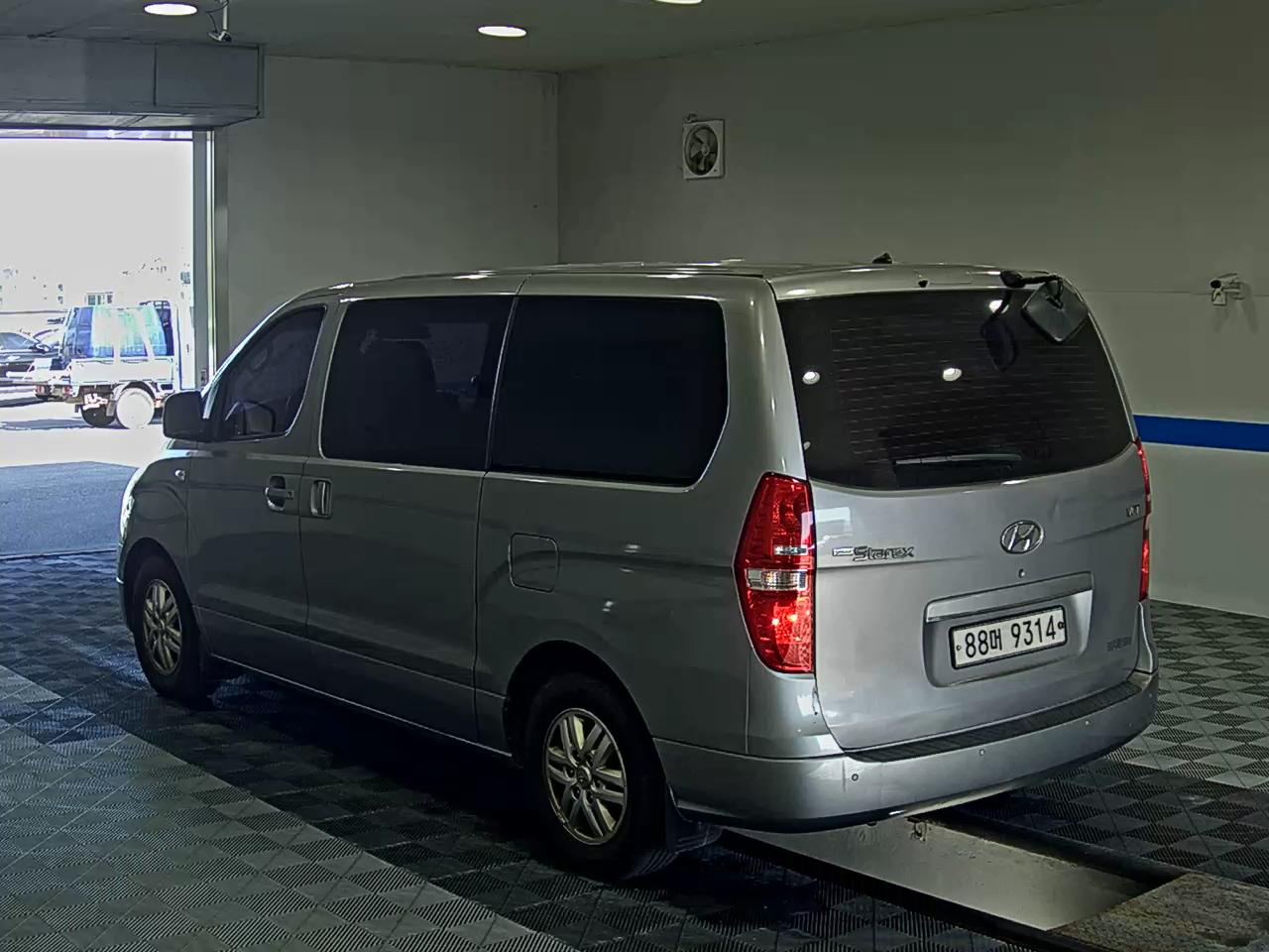 HYUNDAI GRAND STAREX 5-SEATER DIESEL VAN SMART 2016 - zdjęcie 6